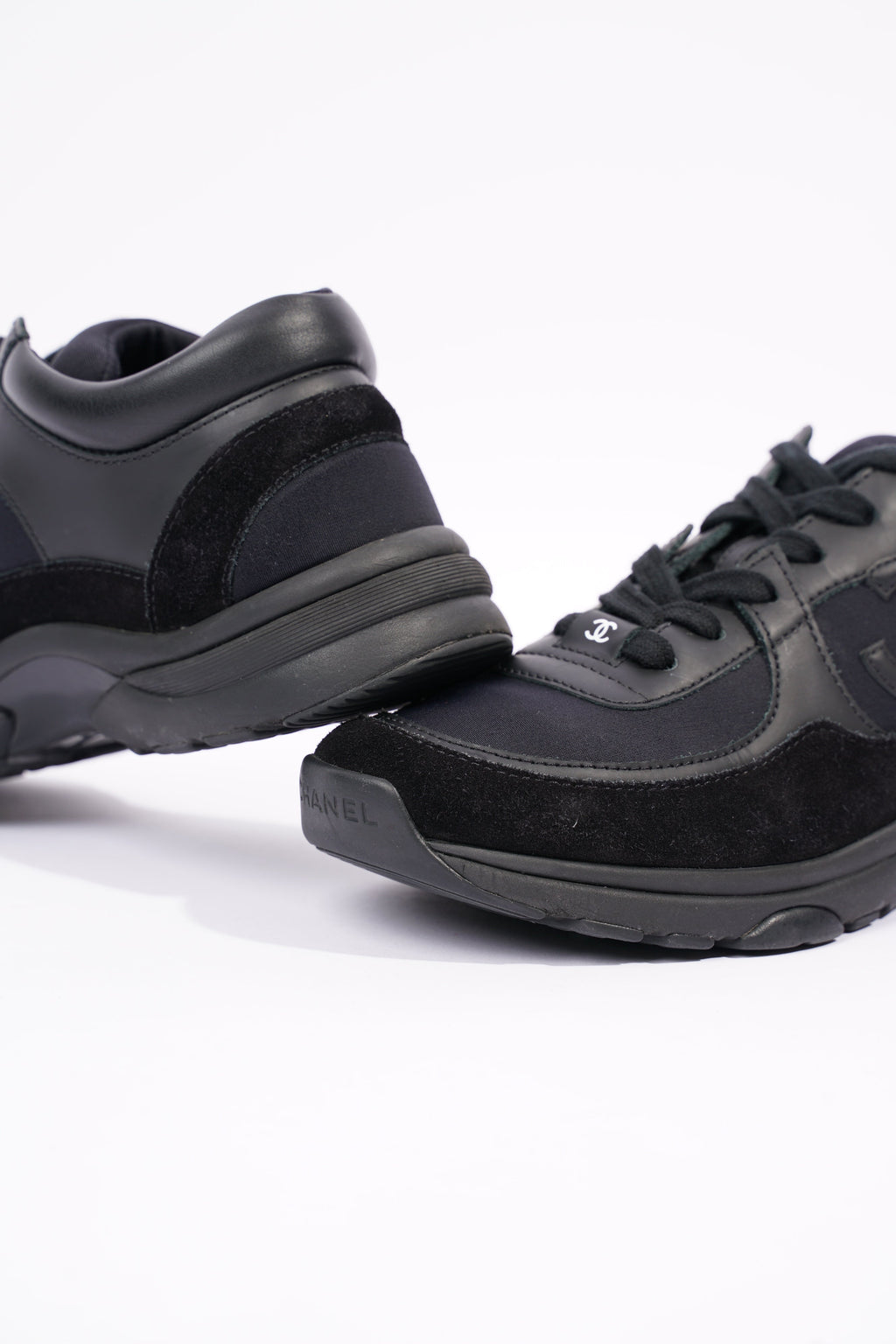 Chanel Womens CC Logo Runner Black EU 37 / UK 4