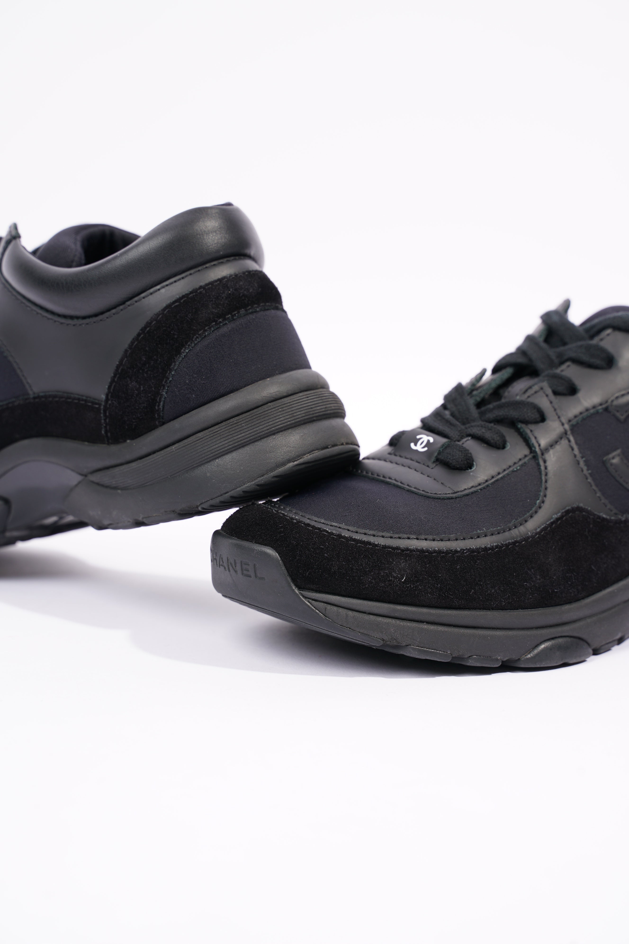Chanel Womens CC Logo Runner Black EU 37 / UK 4