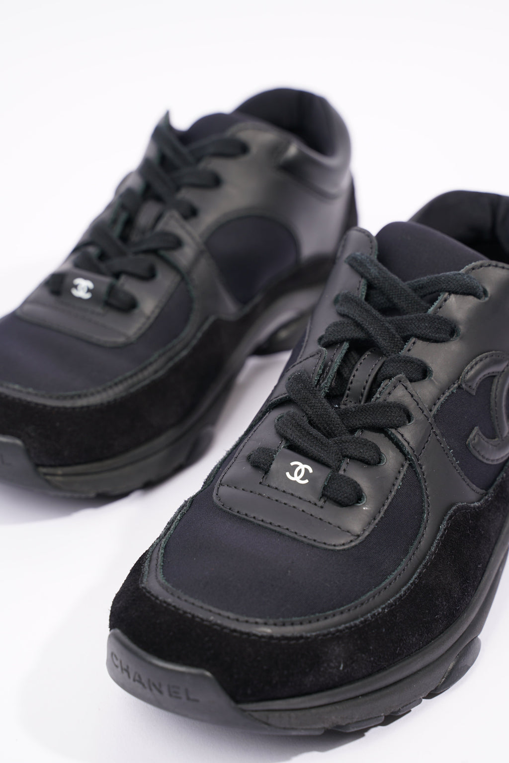 Chanel Womens CC Logo Runner Black EU 37 / UK 4