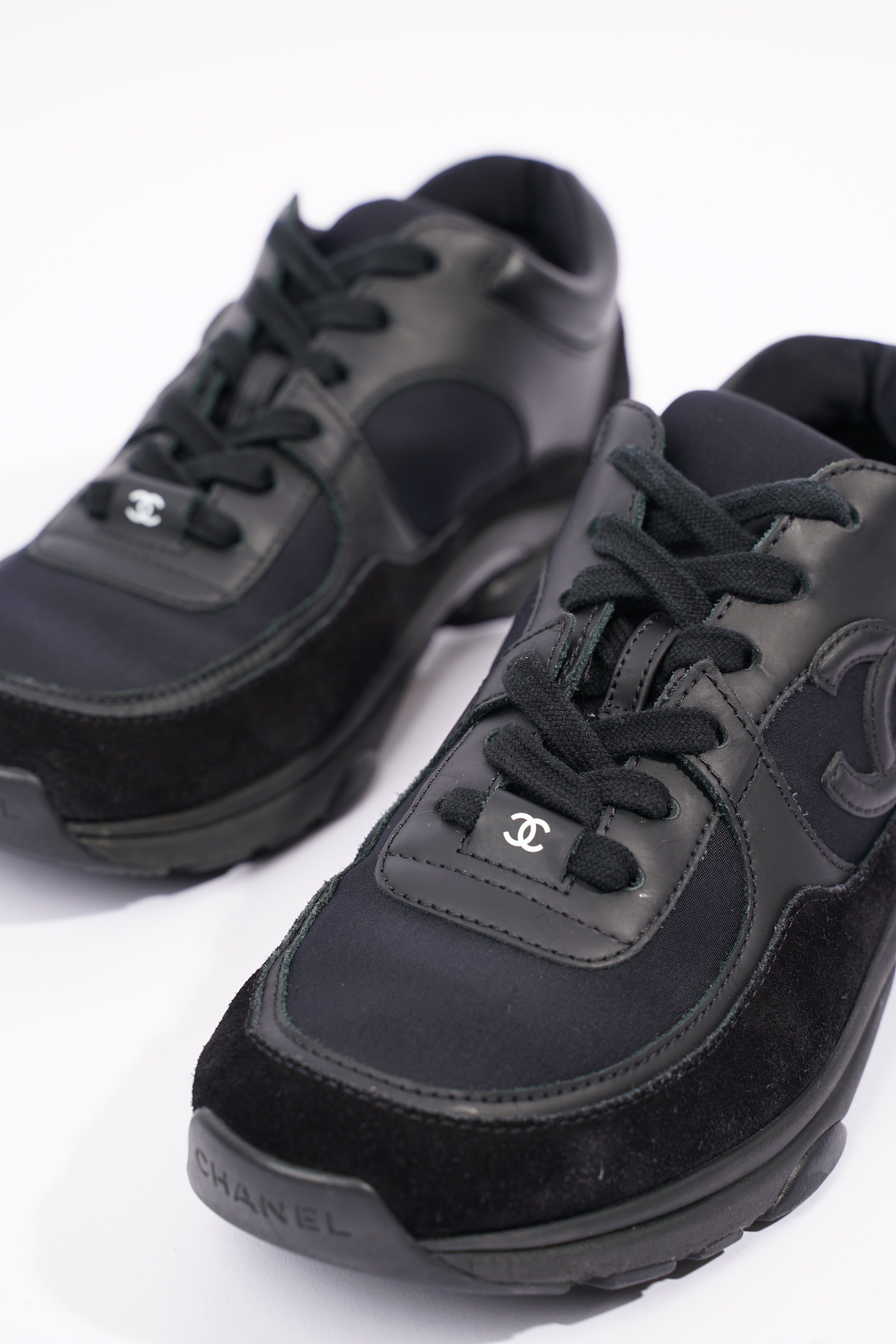 Chanel Womens CC Logo Runner Black EU 37 / UK 4