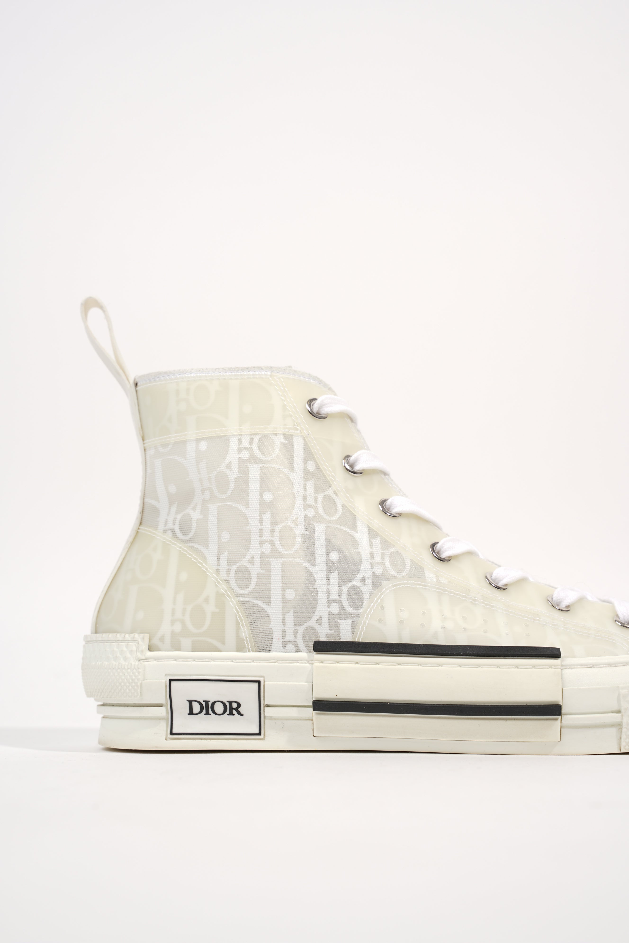 Christian Dior Womens B23 Cream EU 40 / UK 7