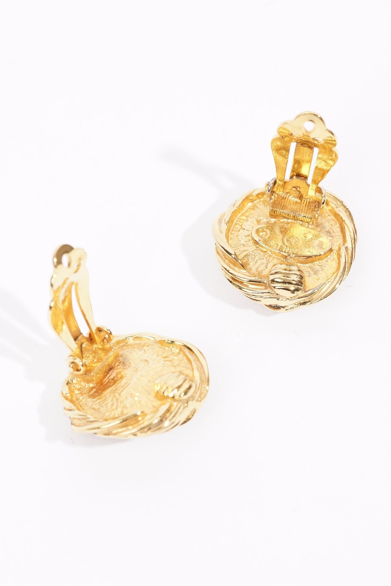Chanel Womens Gripoux Pearl Earring Gold