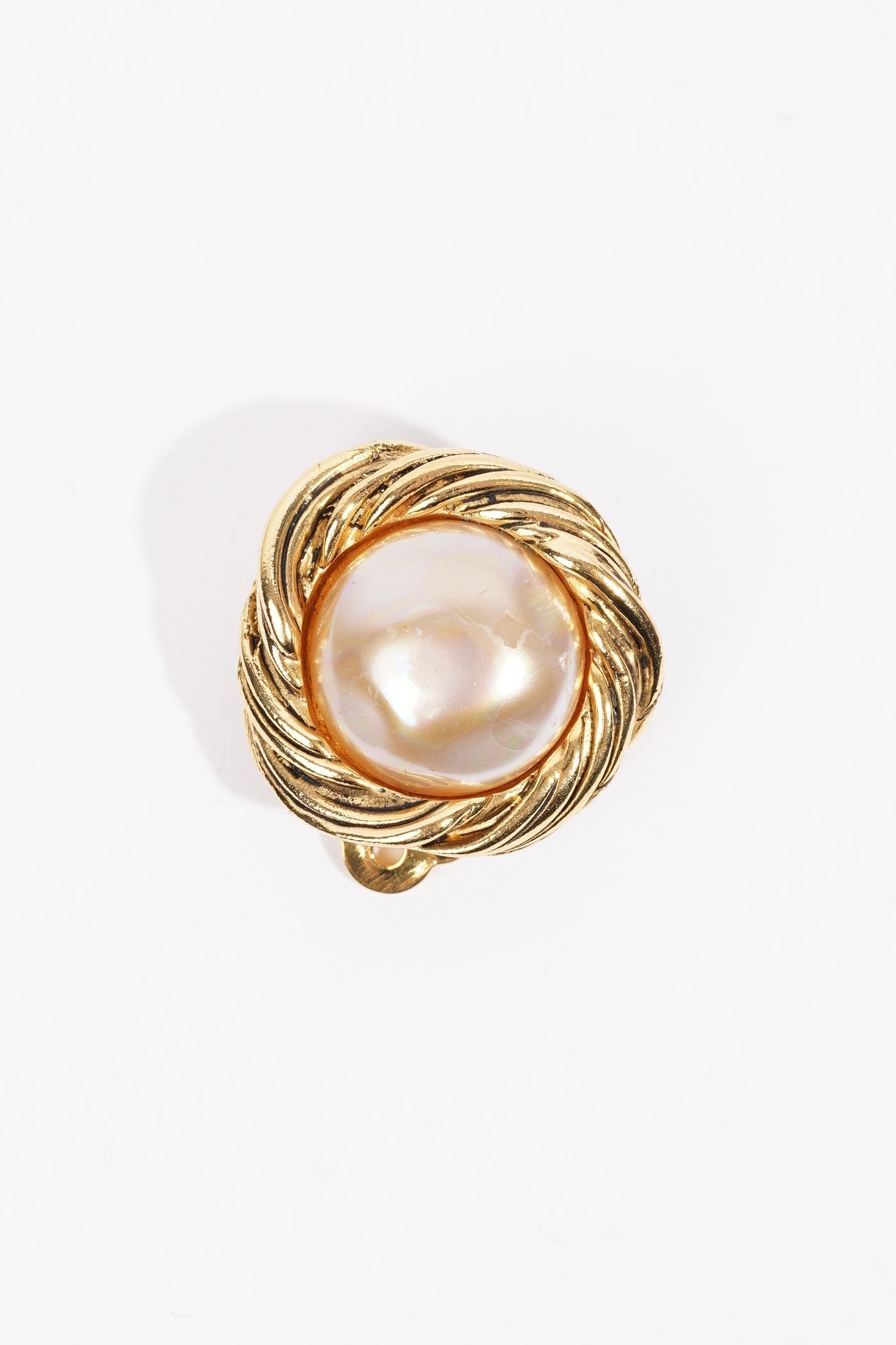 Chanel Womens Gripoux Pearl Earring Gold