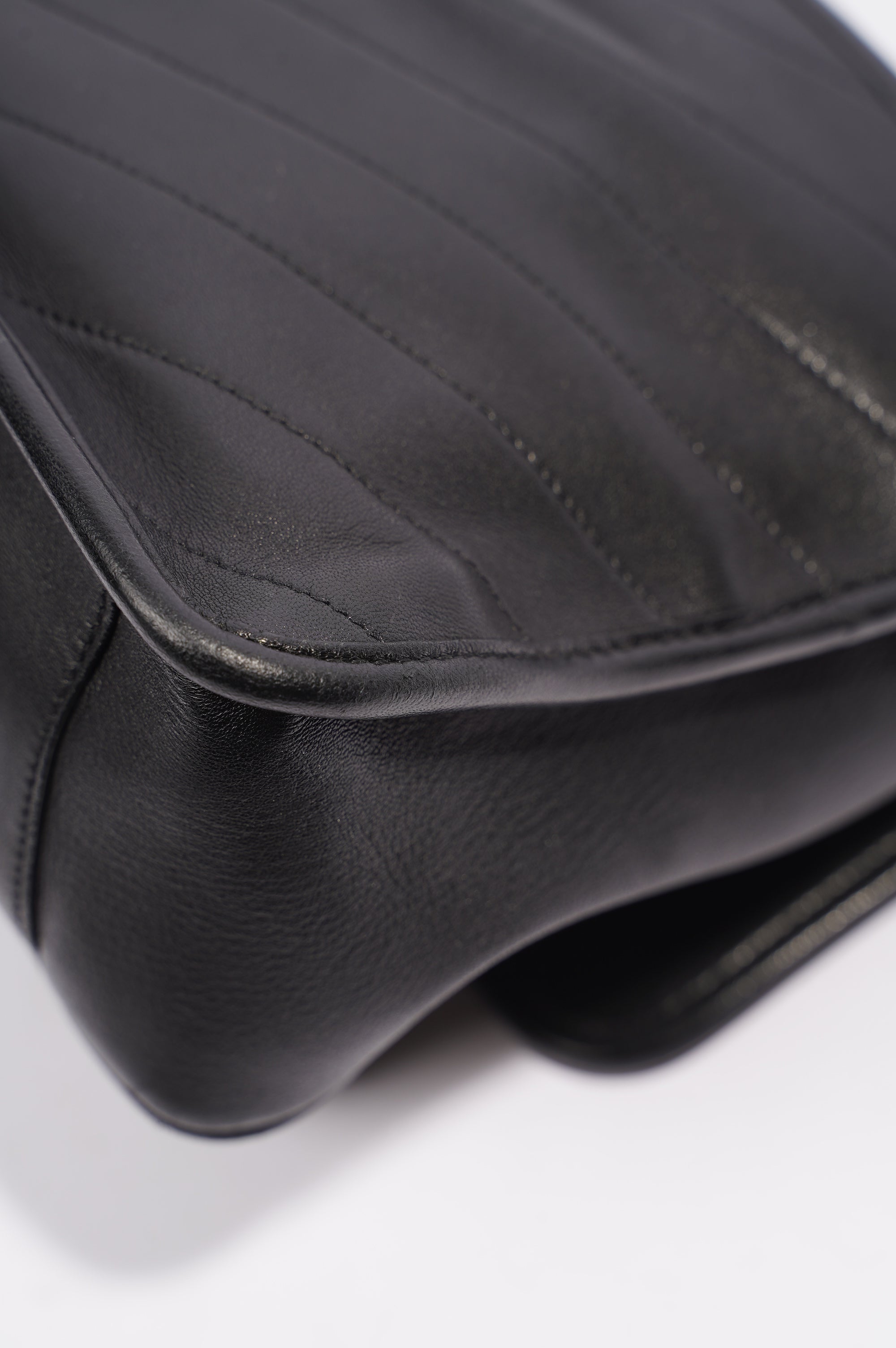 Saint Laurent Niki Chain Bag Black Lambskin Leather Medium
