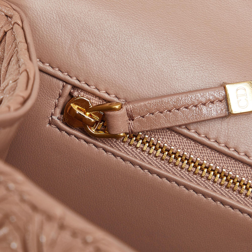 Dior 30 Montaigne Wavy Crinkled Flap (SHG-Uz2Jxn)