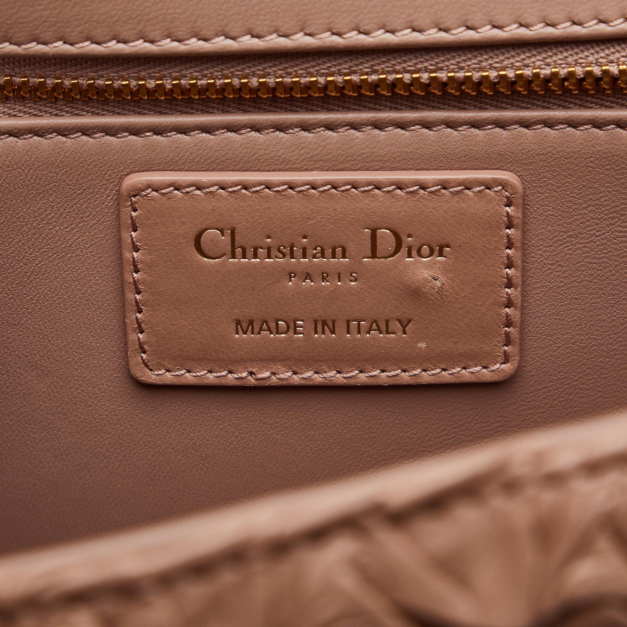 Dior 30 Montaigne Wavy Crinkled Flap (SHG-Uz2Jxn)