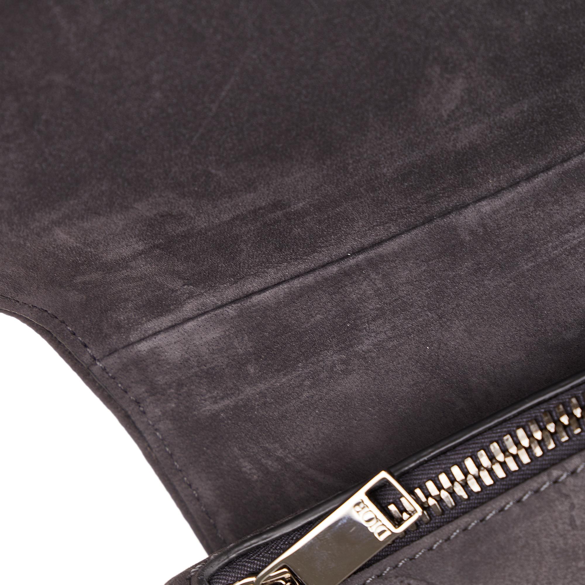 Dior Floral-Embossed Saddle Crossbody (SHG-o4t05I)