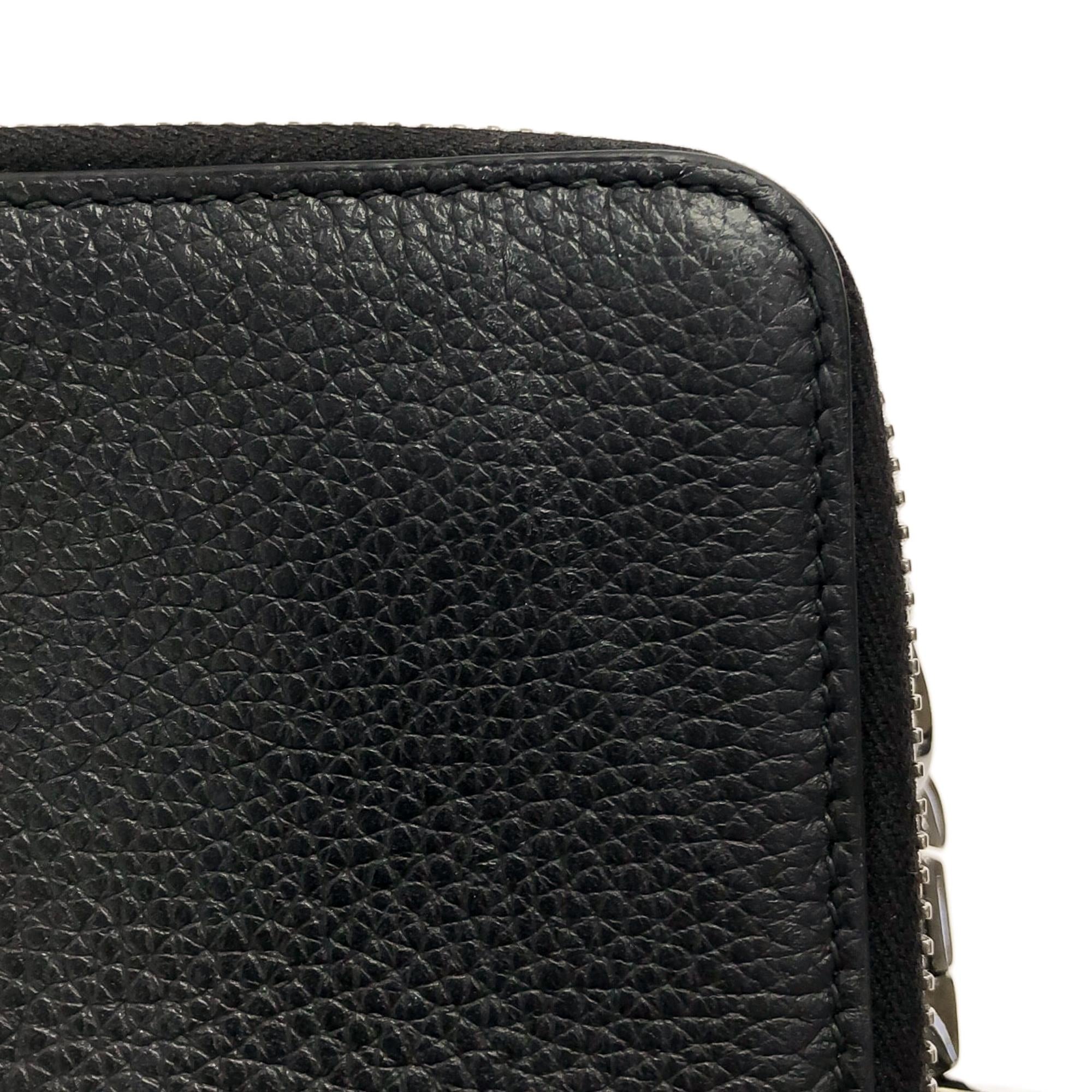 Dior Leather Pouch with Strap (SHG-NrWRMW)