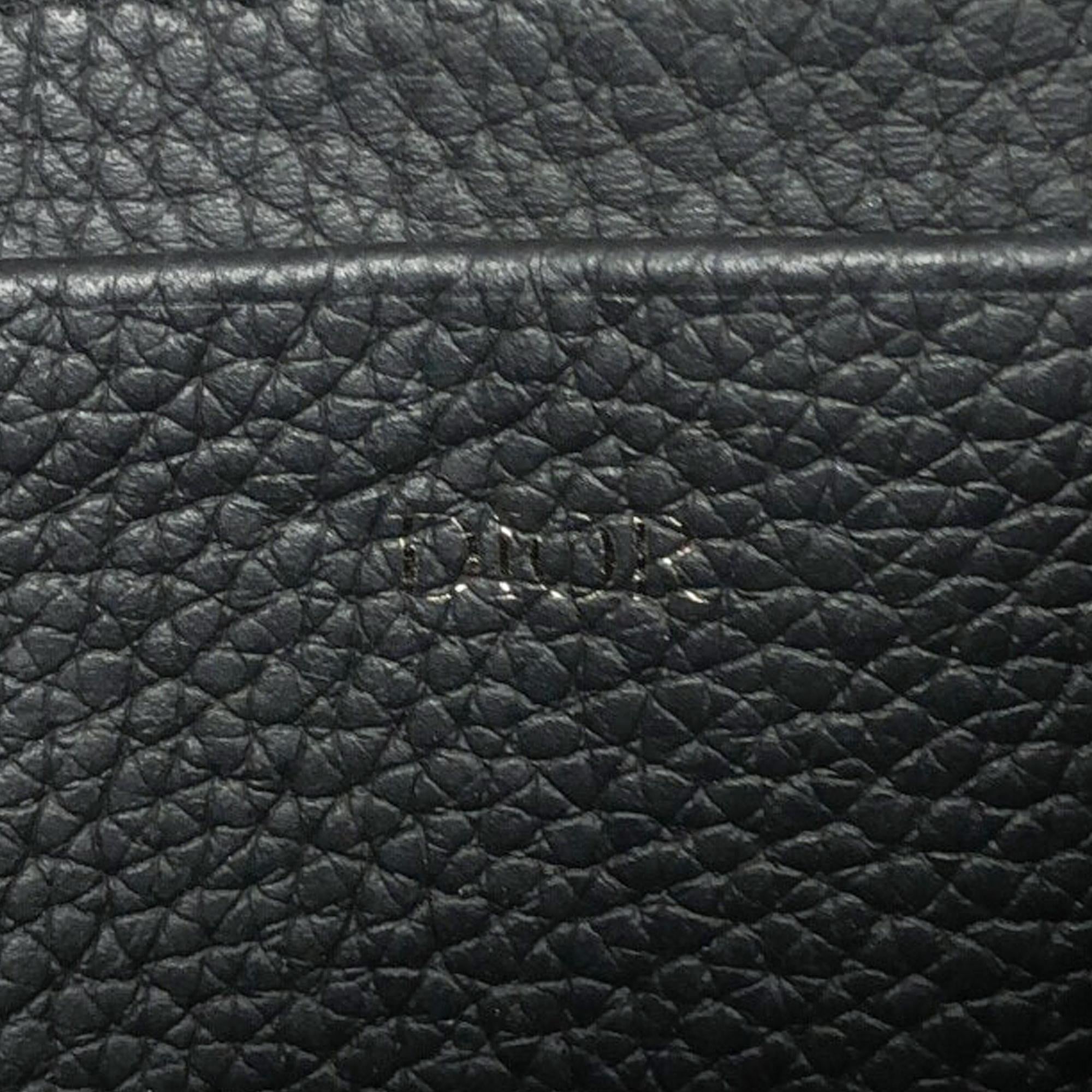 Dior Leather Pouch with Strap (SHG-NrWRMW)