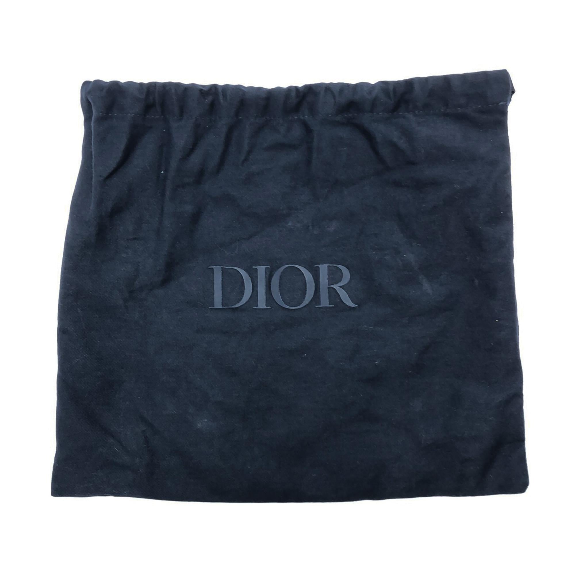 Dior Leather Pouch with Strap (SHG-NrWRMW)