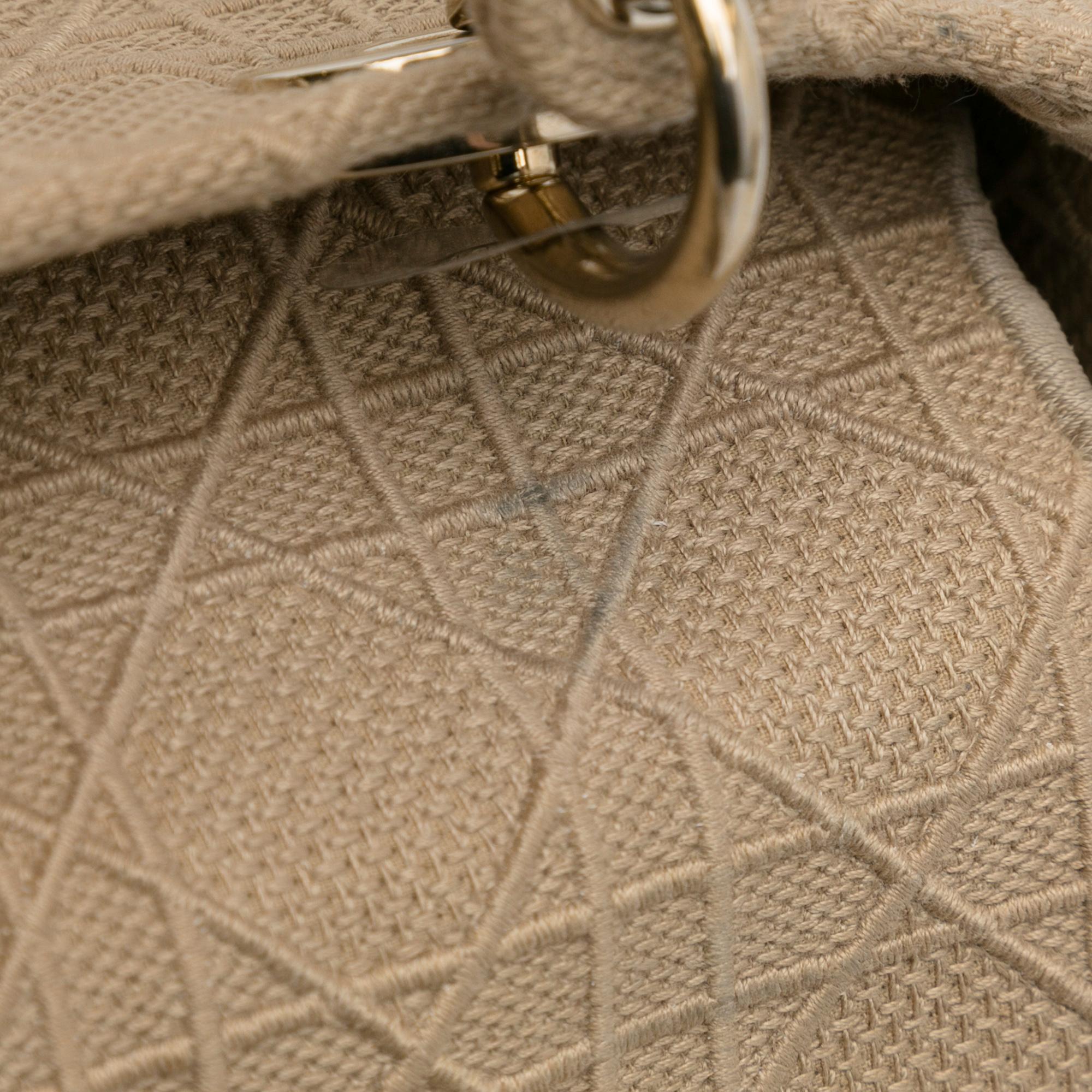 Dior Medium Cannage Lady D-Lite (SHG-Hk0EaN)