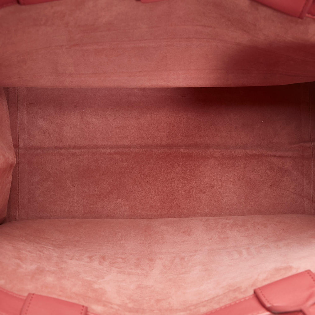 Dior Medium Embossed Book Tote (SHG-Yzxzjt)