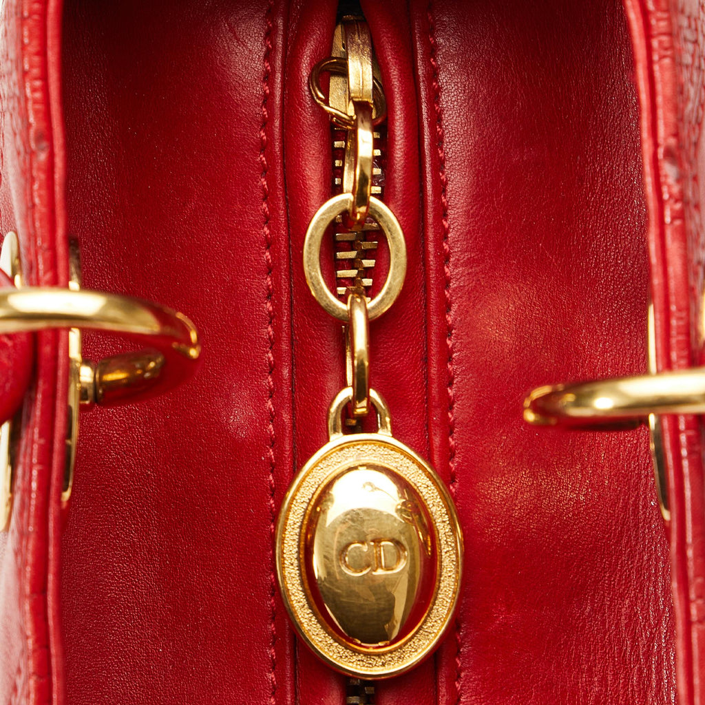 Dior Medium Embossed Lambskin Cannage Lady Dior (SHG-TJrJcj)