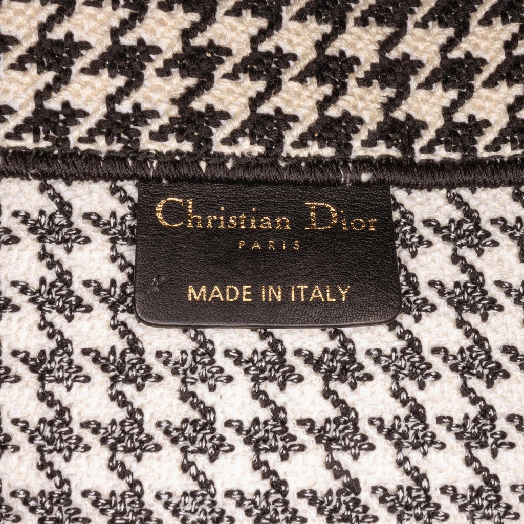 Dior Medium Houndstooth Embroidered Book Tote (SHG-g0s64t)