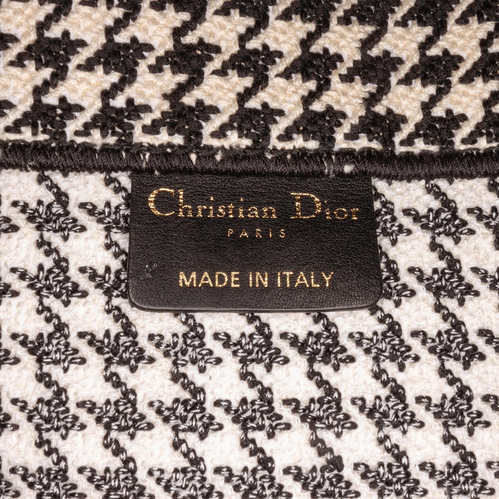 Dior Medium Houndstooth Embroidered Book Tote (SHG-g0s64t)