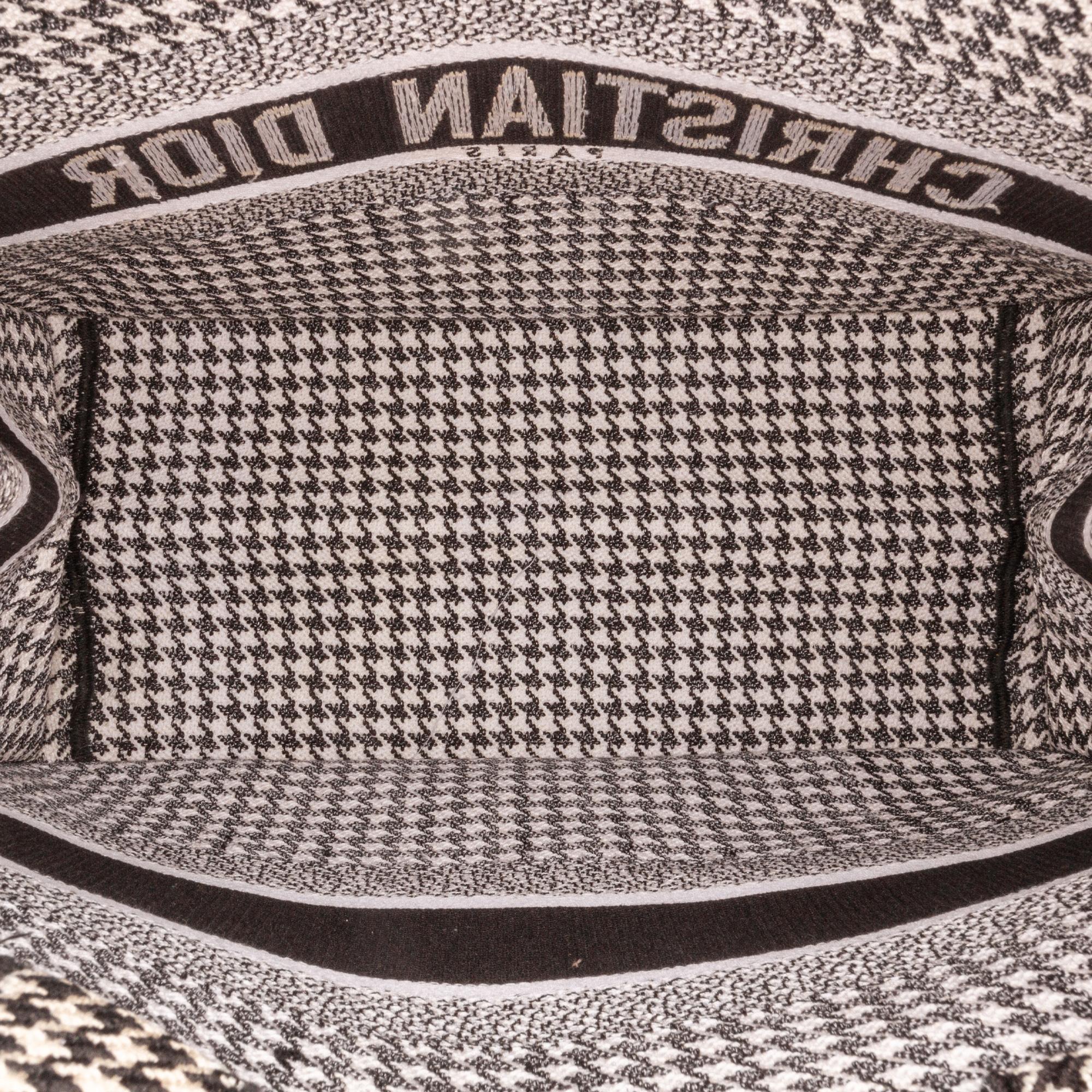 Dior Medium Houndstooth Embroidered Book Tote (SHG-g0s64t)