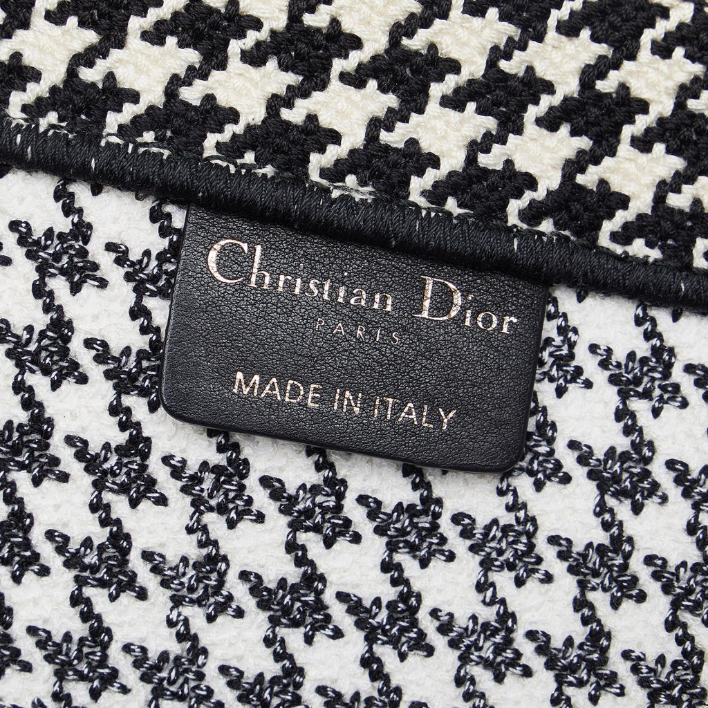 Dior Medium Houndstooth Embroidered Book Tote (SHG-AoRUVr)