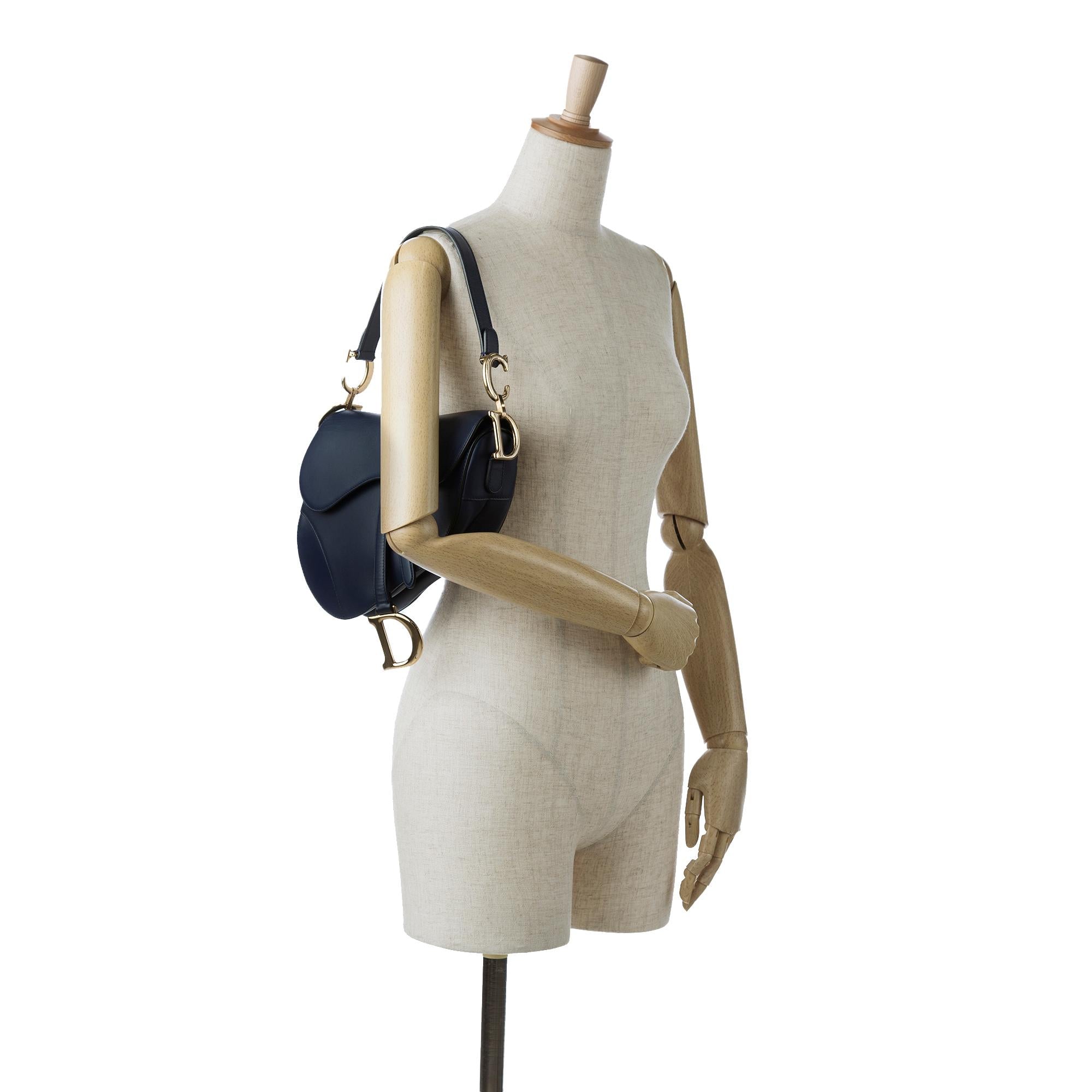 Dior Medium Leather Saddle Bag (SHG-cbSl9t)