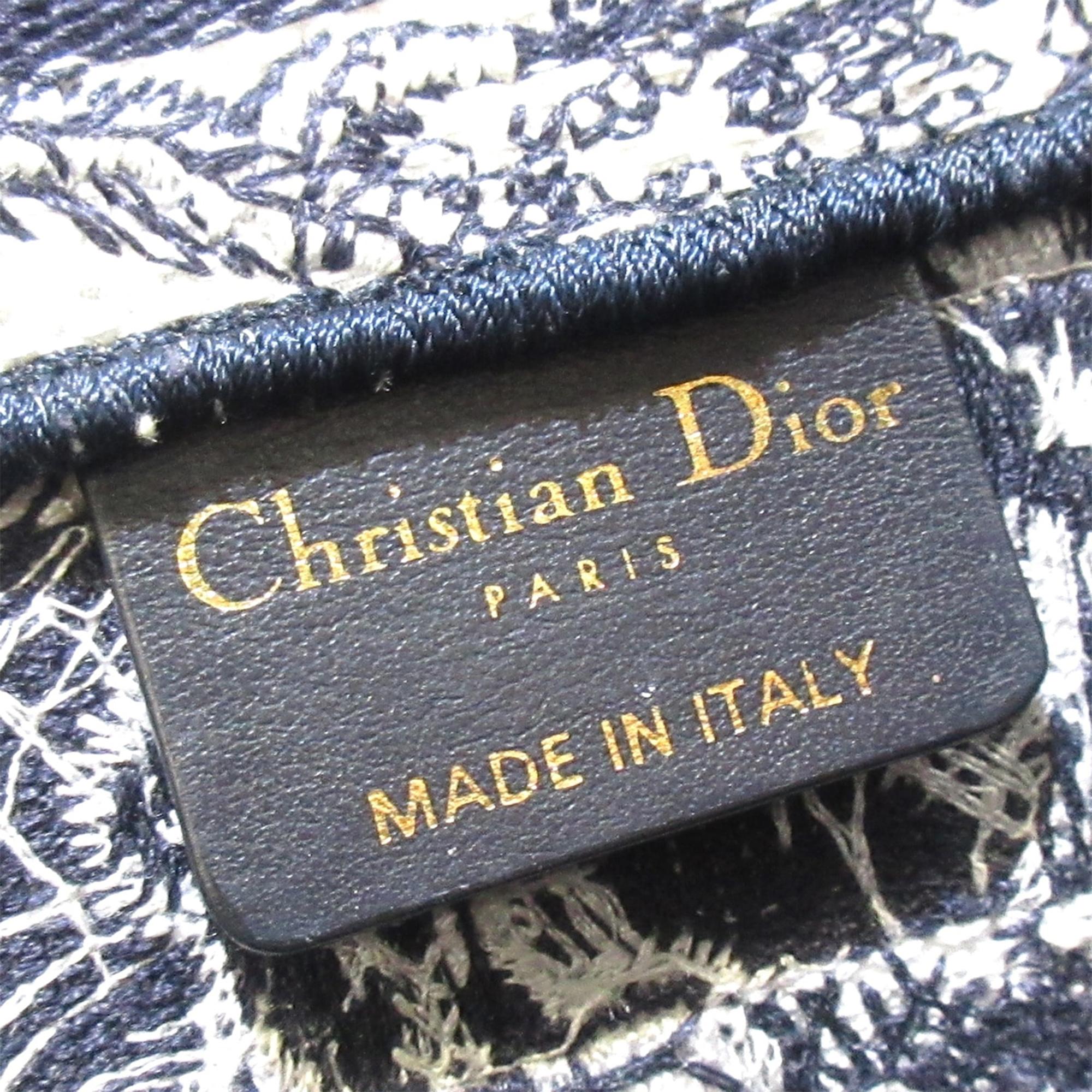 Dior Medium Toile de Jouy Book Tote (SHG-w91Lfx)