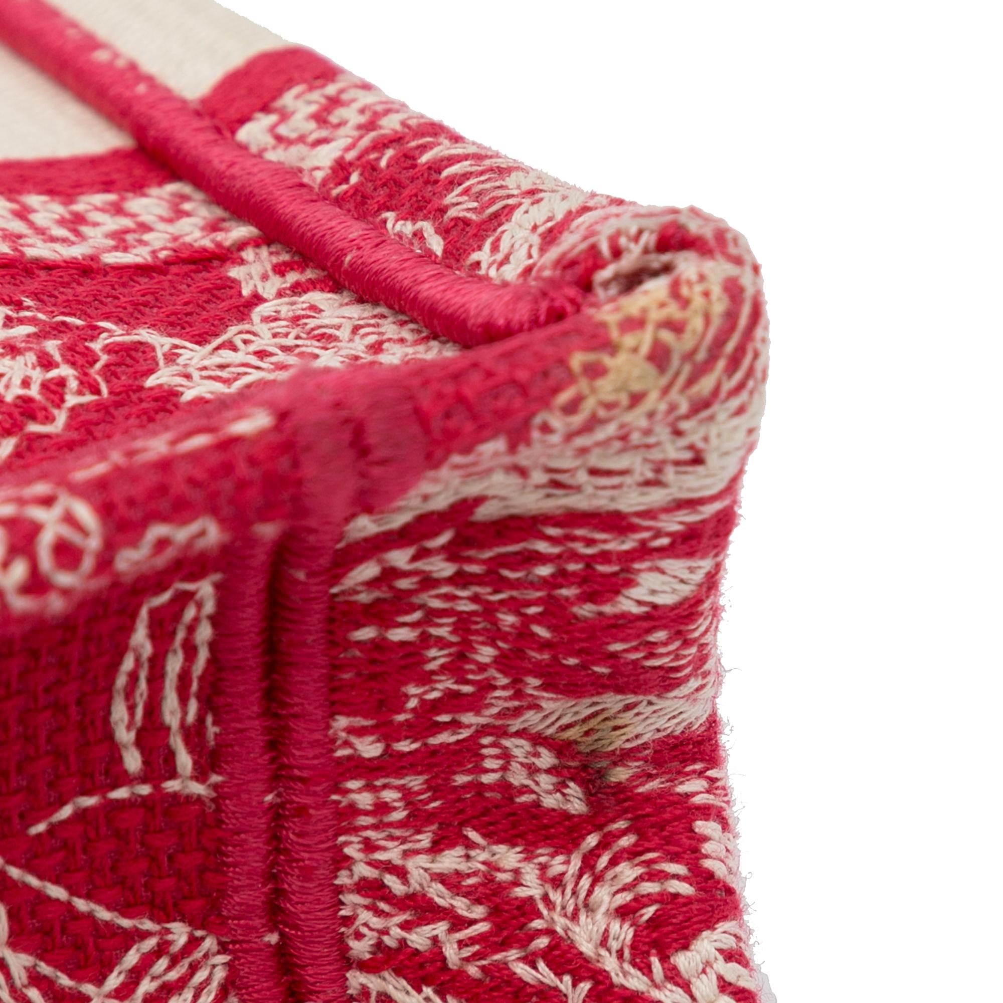 Dior Mini Embroidered Book Tote (SHG-Z9ojZZ)