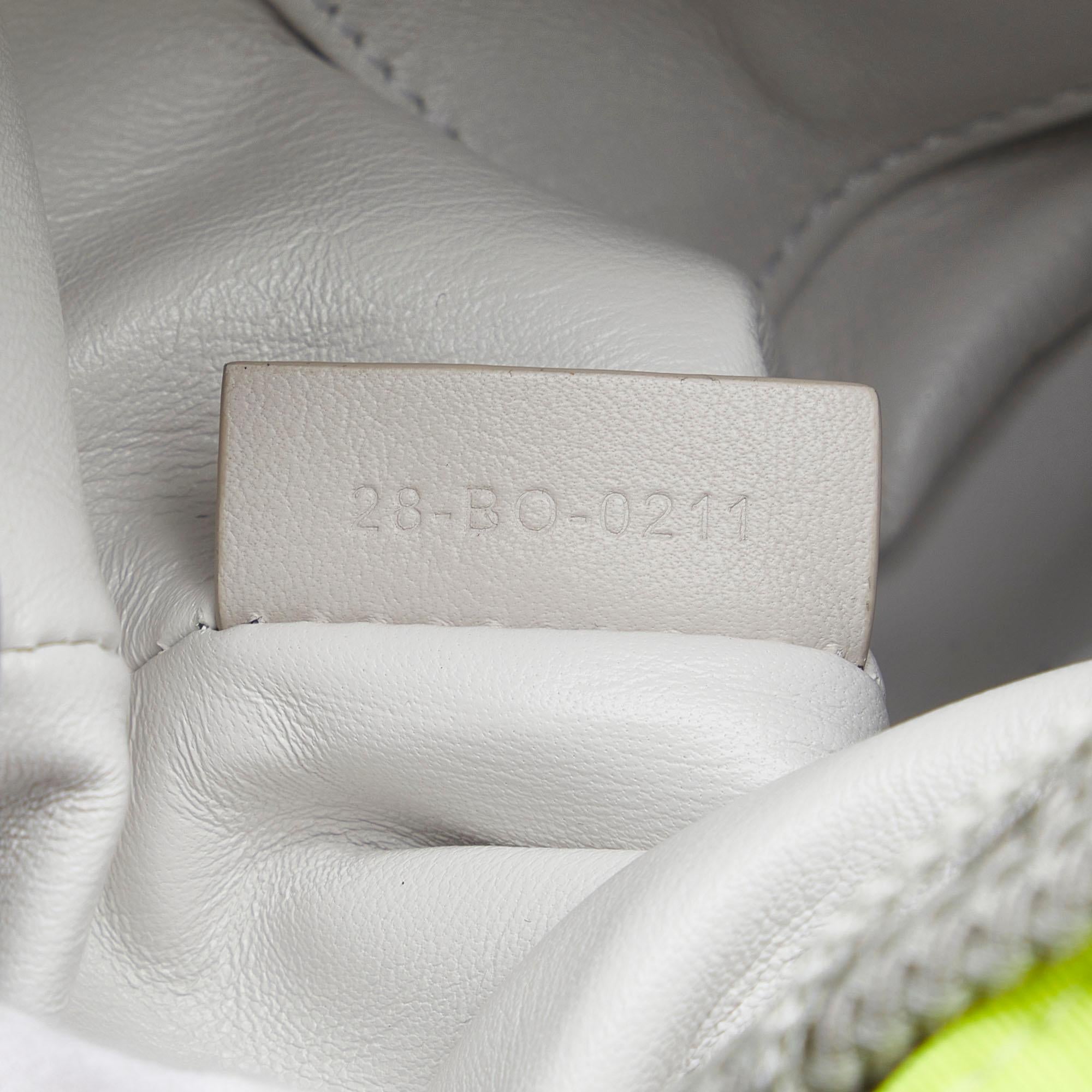 Dior Nylon Bucket Bag (SHG-Q6AgKb)