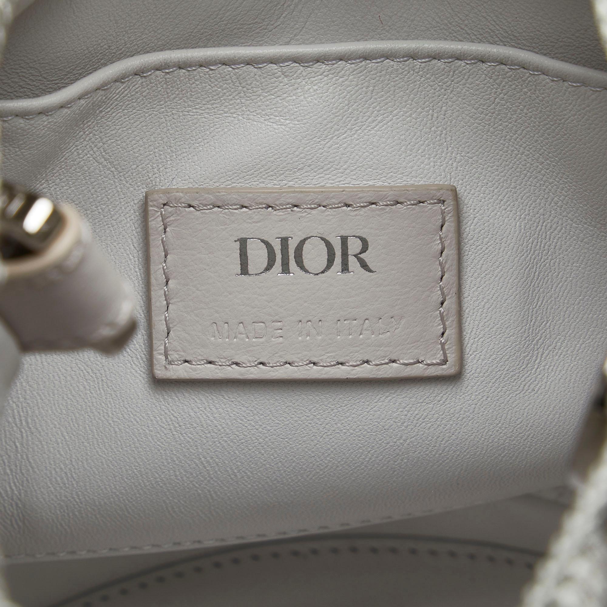 Dior Nylon Bucket Bag (SHG-Q6AgKb)