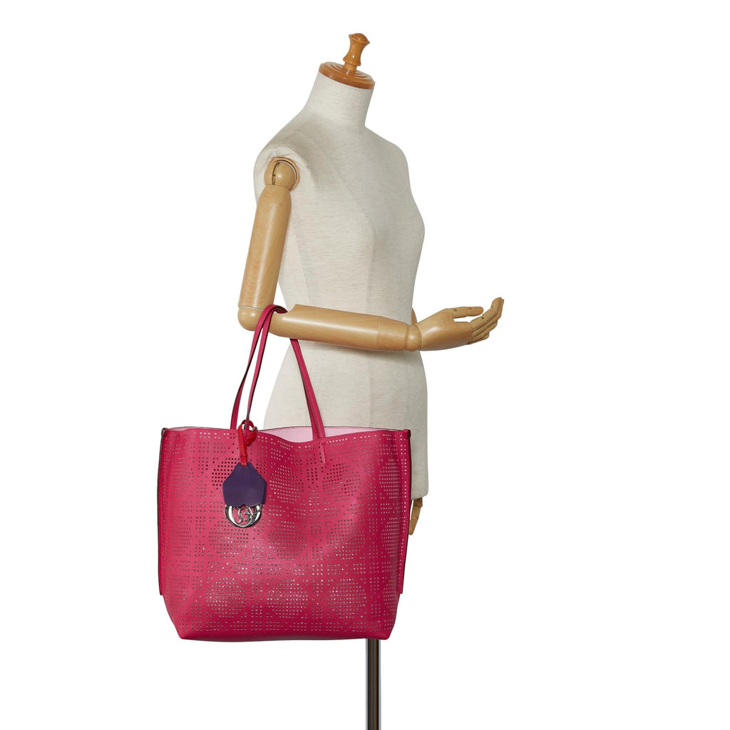 Dior Perforated Cannage Dioriva Tote (SHG-B6R2WX)