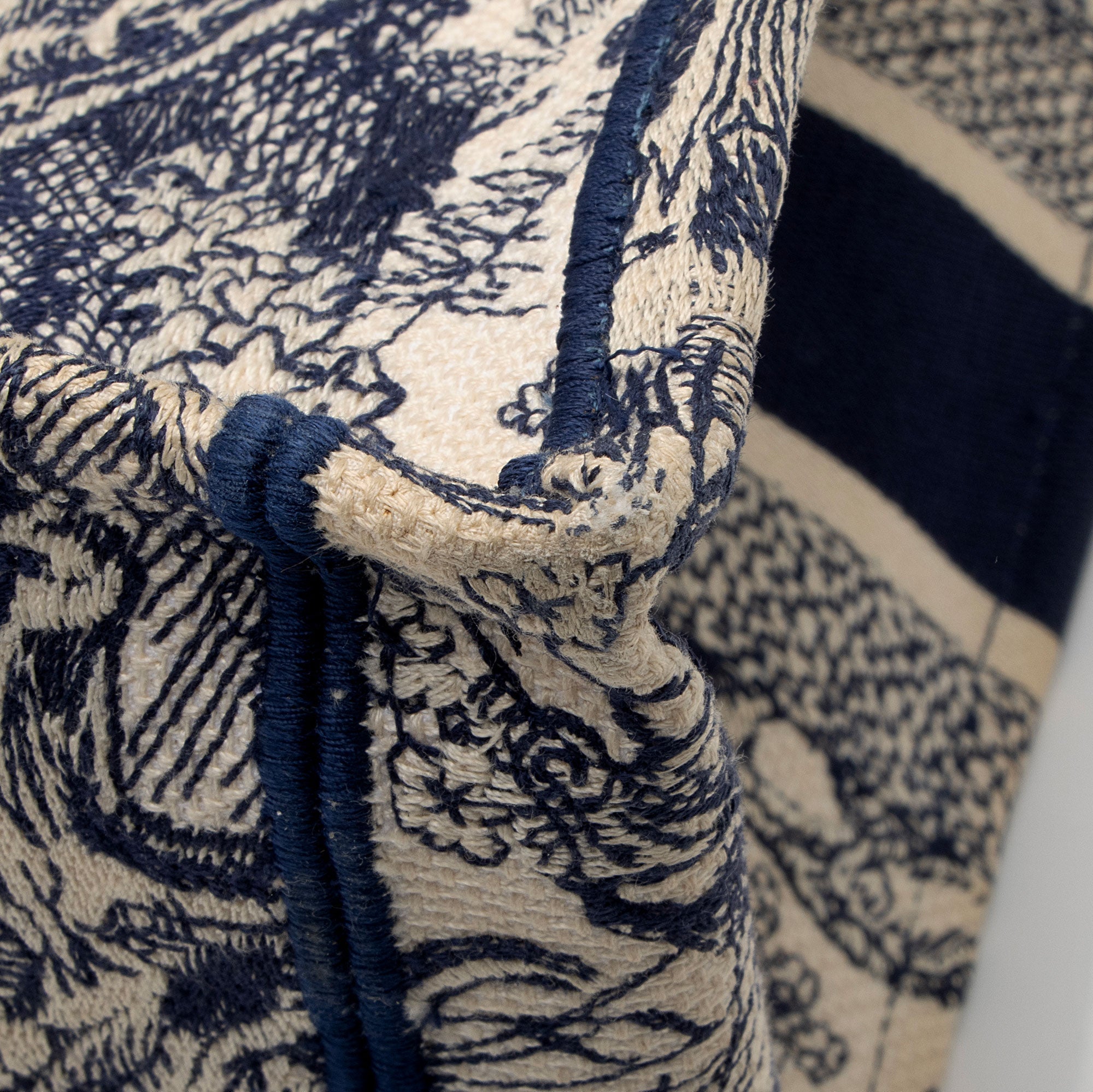 Dior Toile De Jouy Medium Book Tote (SHF-gPdlj9)