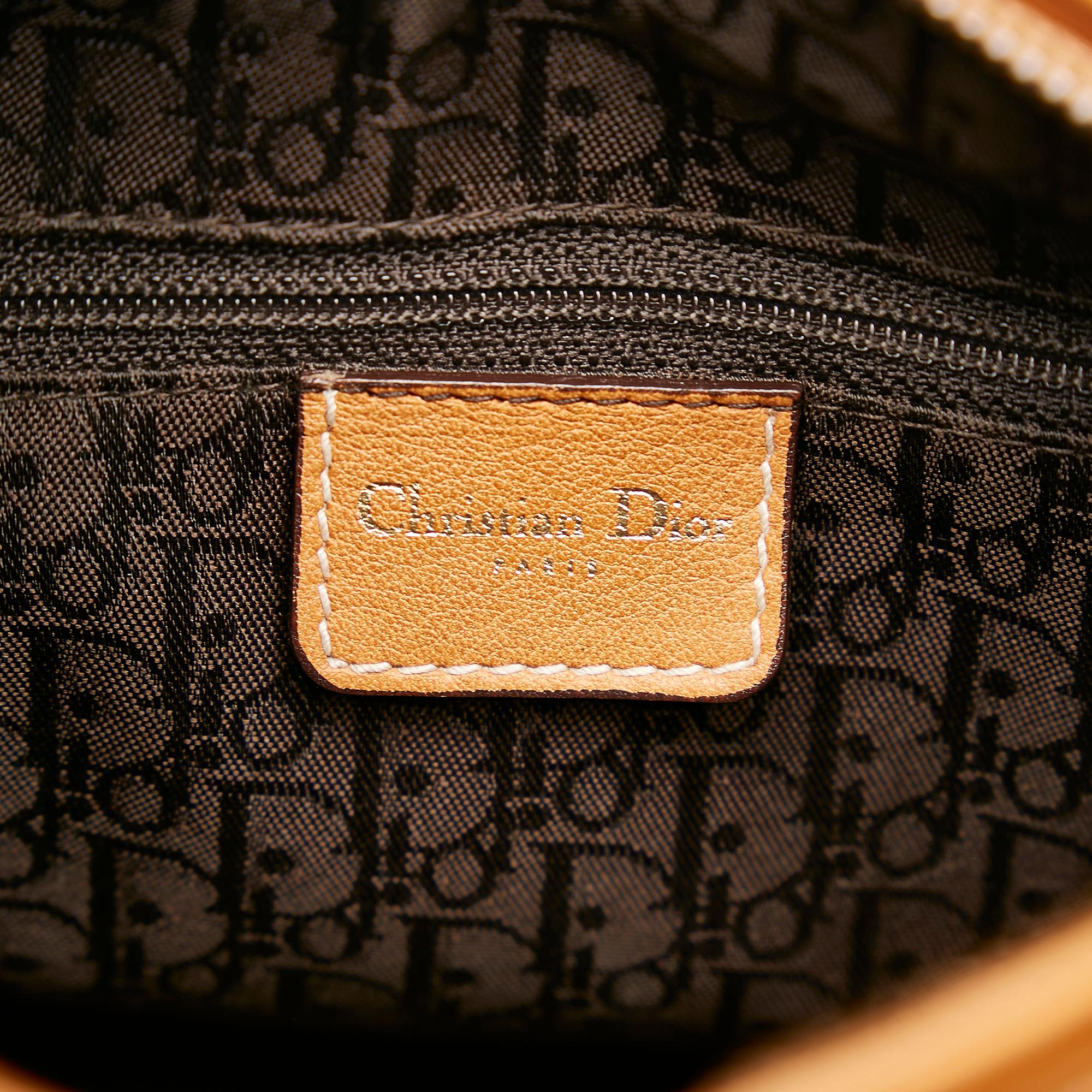 Dior Vintage Medium Lady Dior (SHG-GYUsh9)