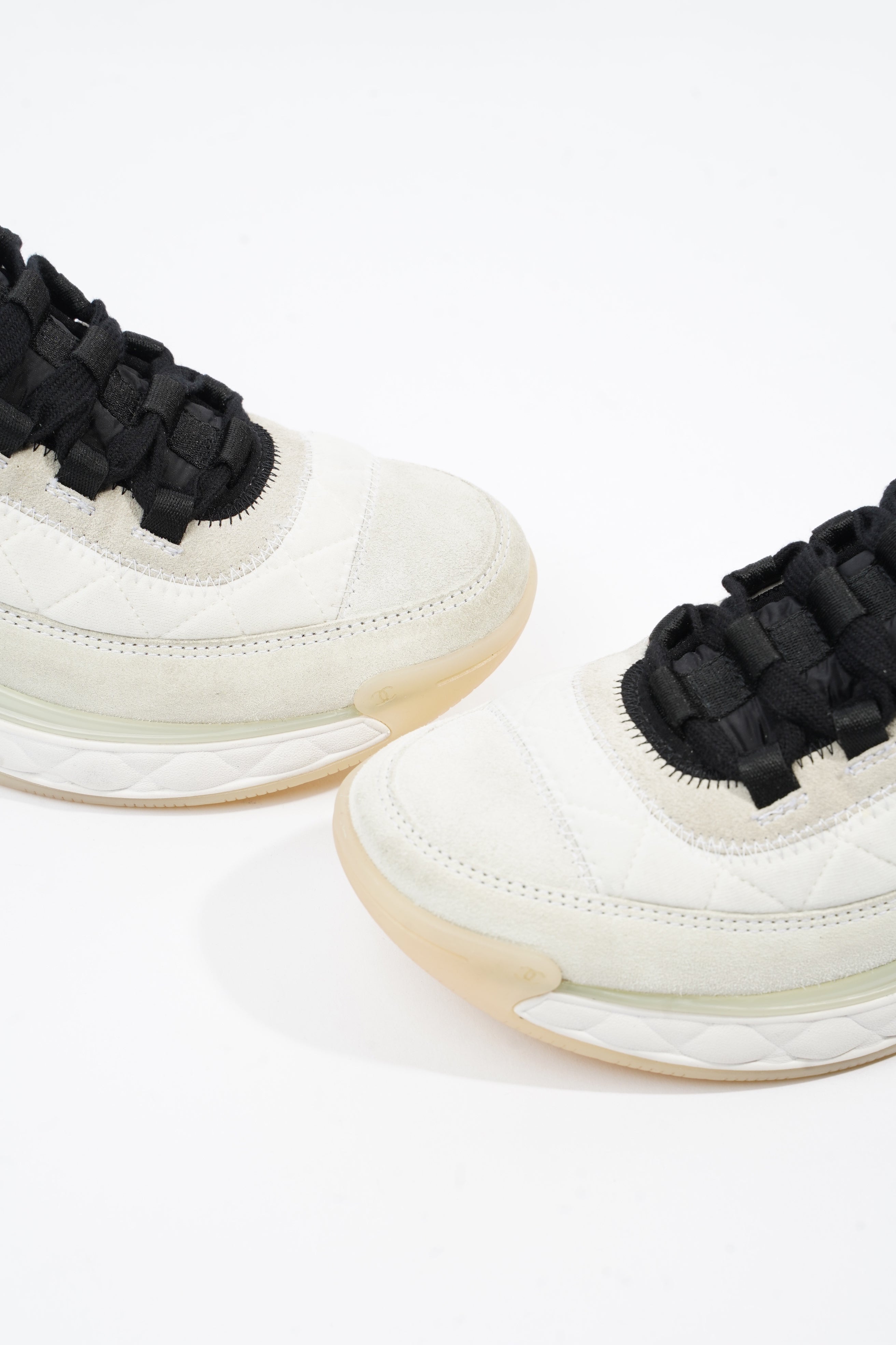 Chanel CC Logo Runners White / Cream / Black Suede EU 39.5 UK 6.5