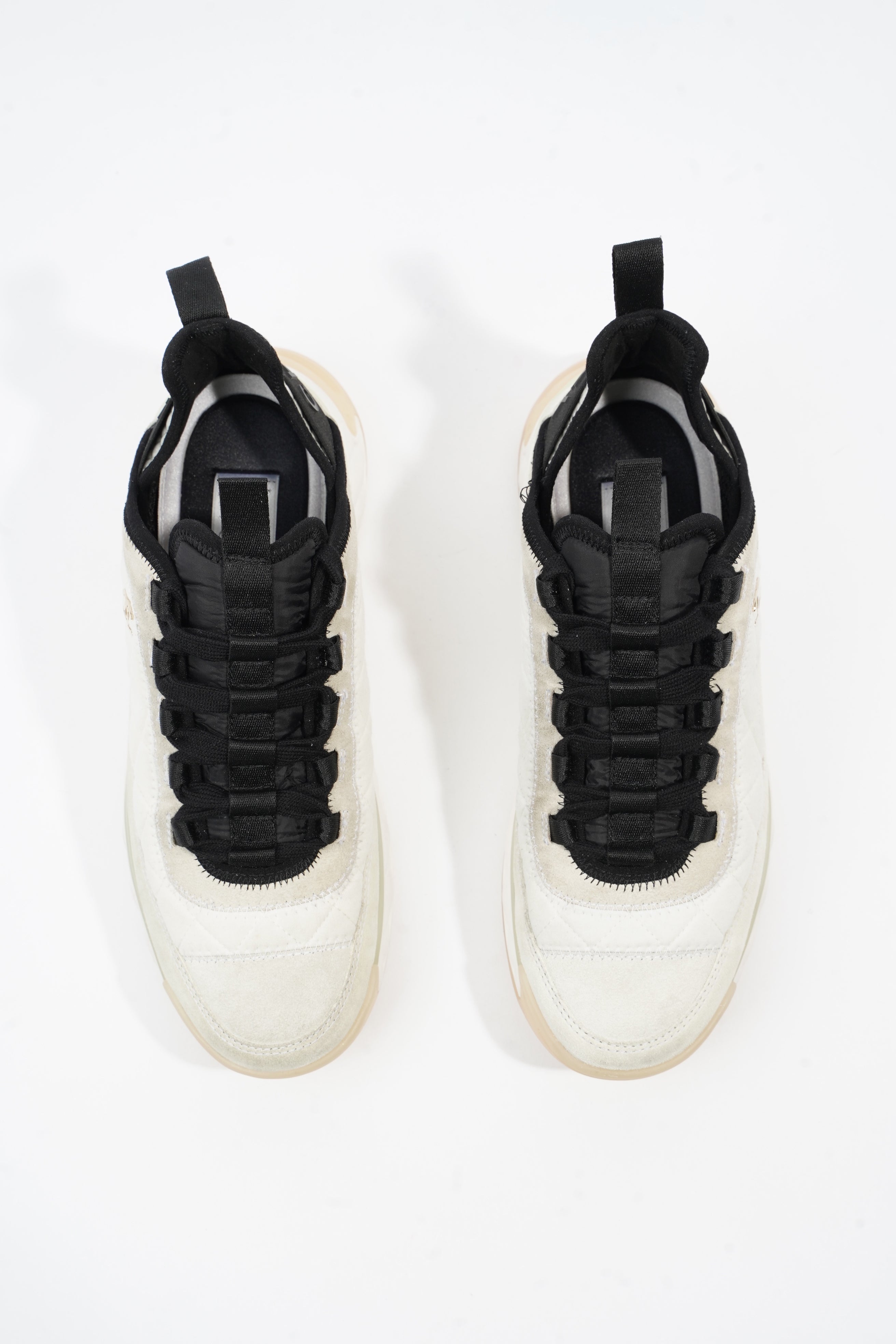 Chanel CC Logo Runners White / Cream / Black Suede EU 39.5 UK 6.5