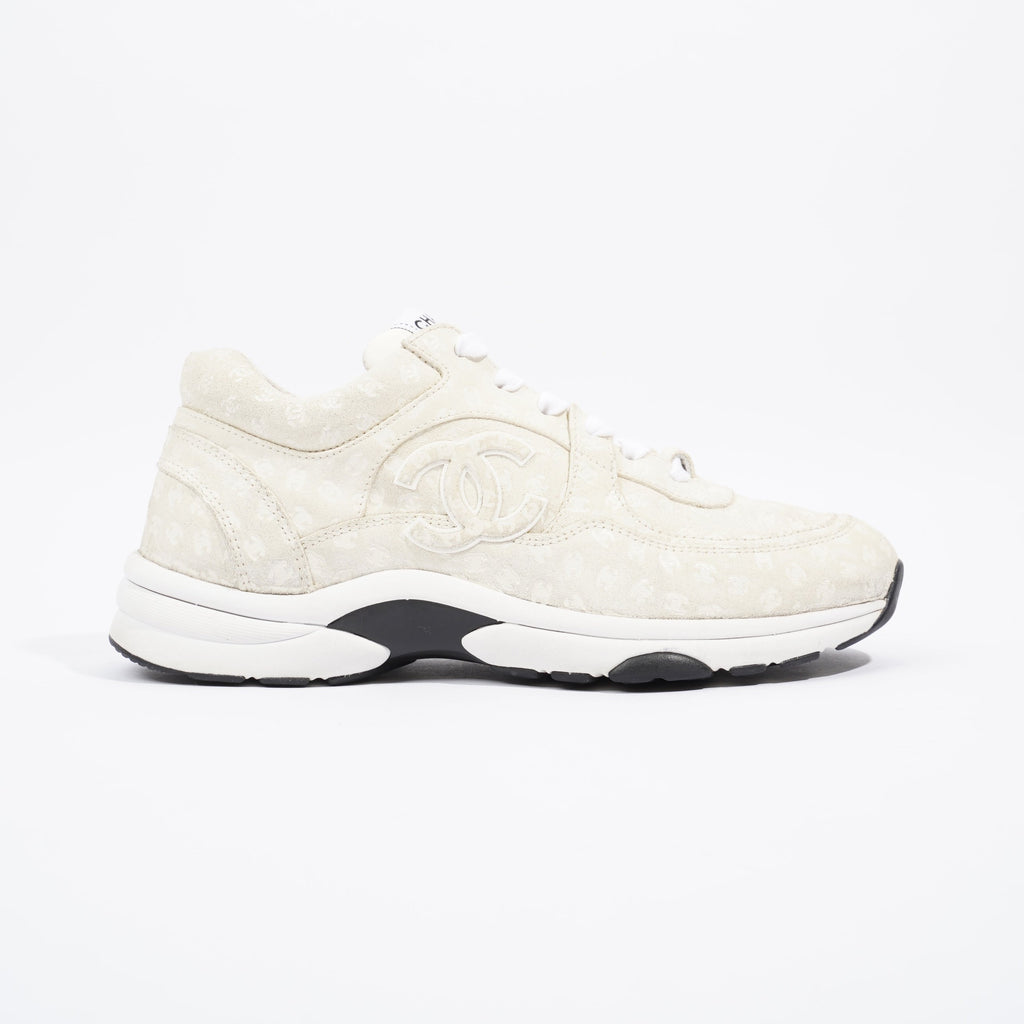 Chanel CC Logo Cream / White Suede EU 39.5 UK 6.5