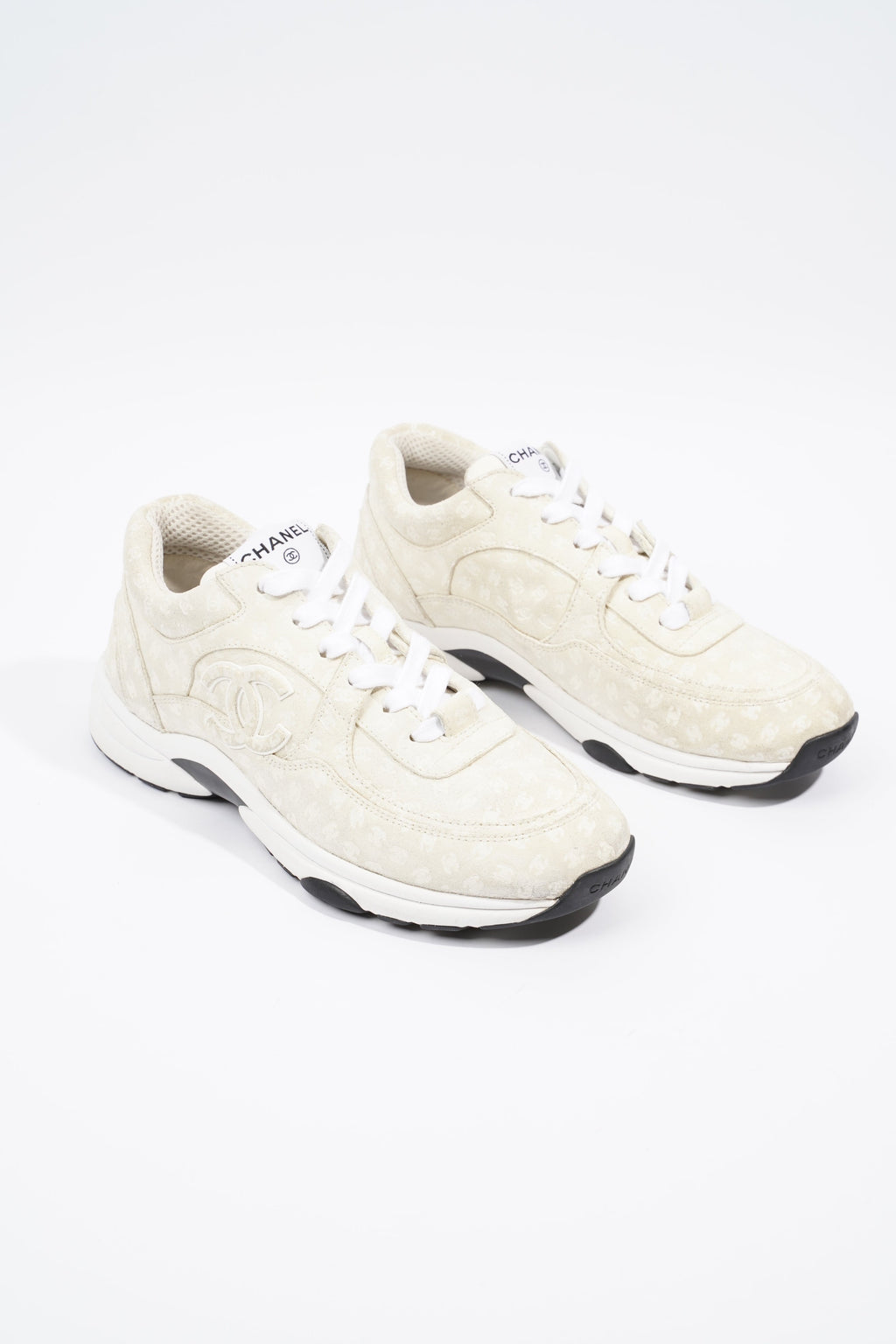 Chanel CC Logo Cream / White Suede EU 39.5 UK 6.5