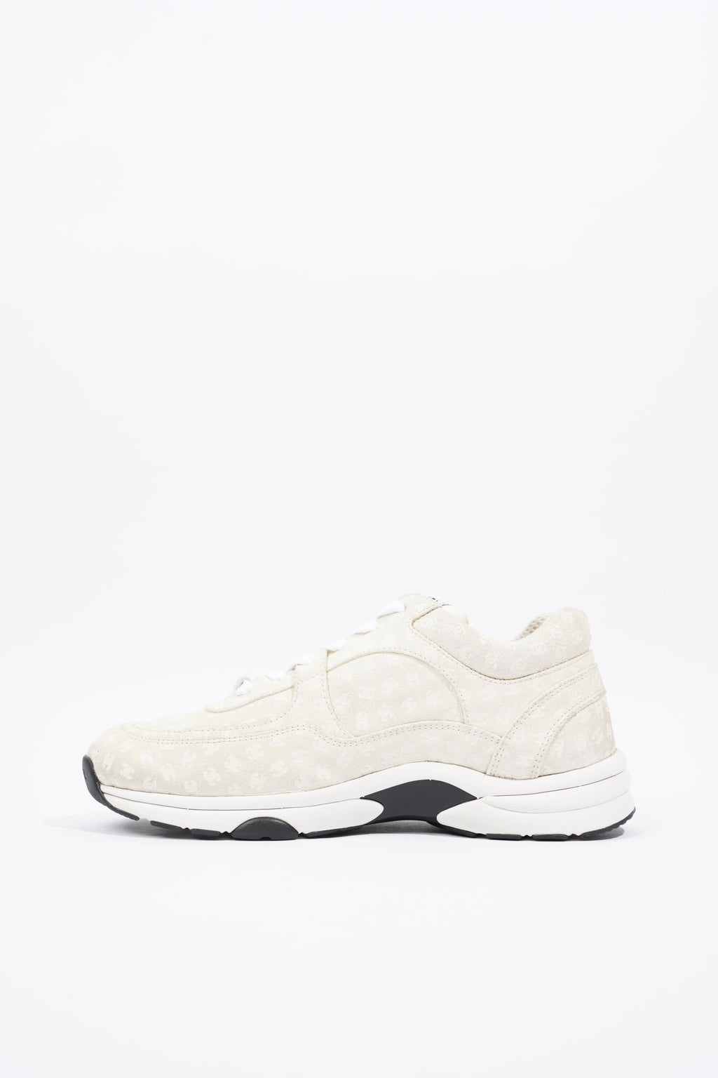 Chanel CC Logo Cream / White Suede EU 39.5 UK 6.5