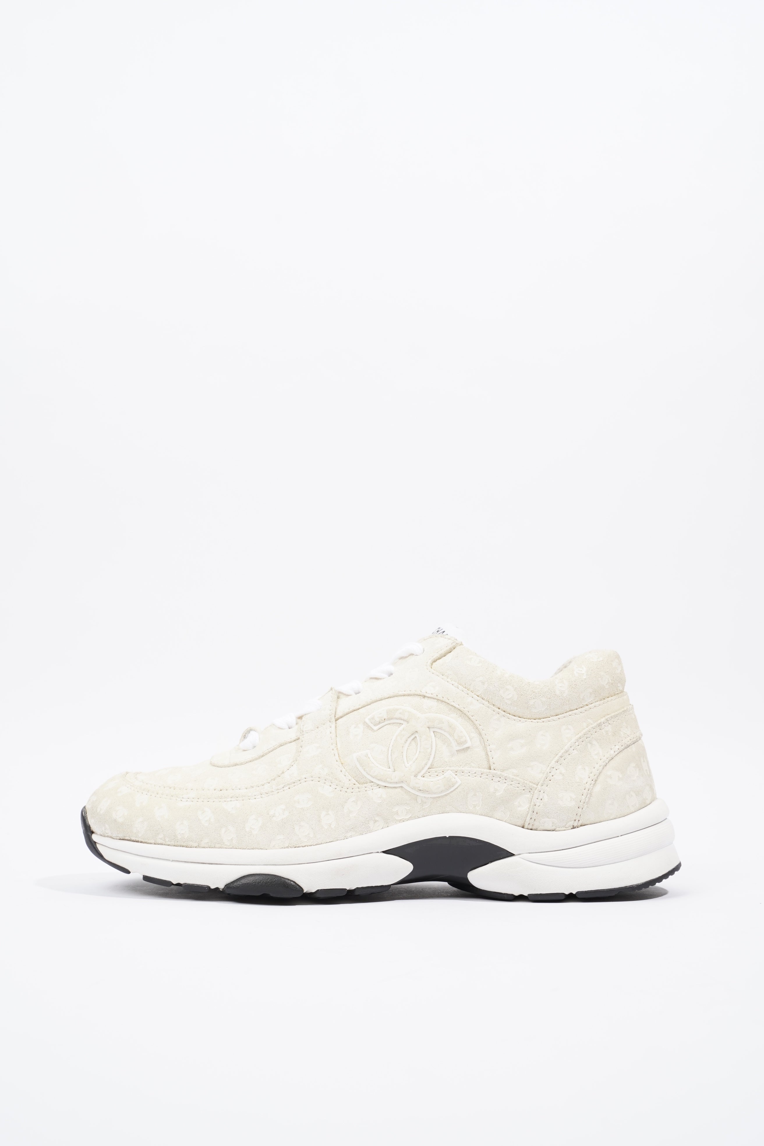 Chanel CC Logo Cream / White Suede EU 39.5 UK 6.5
