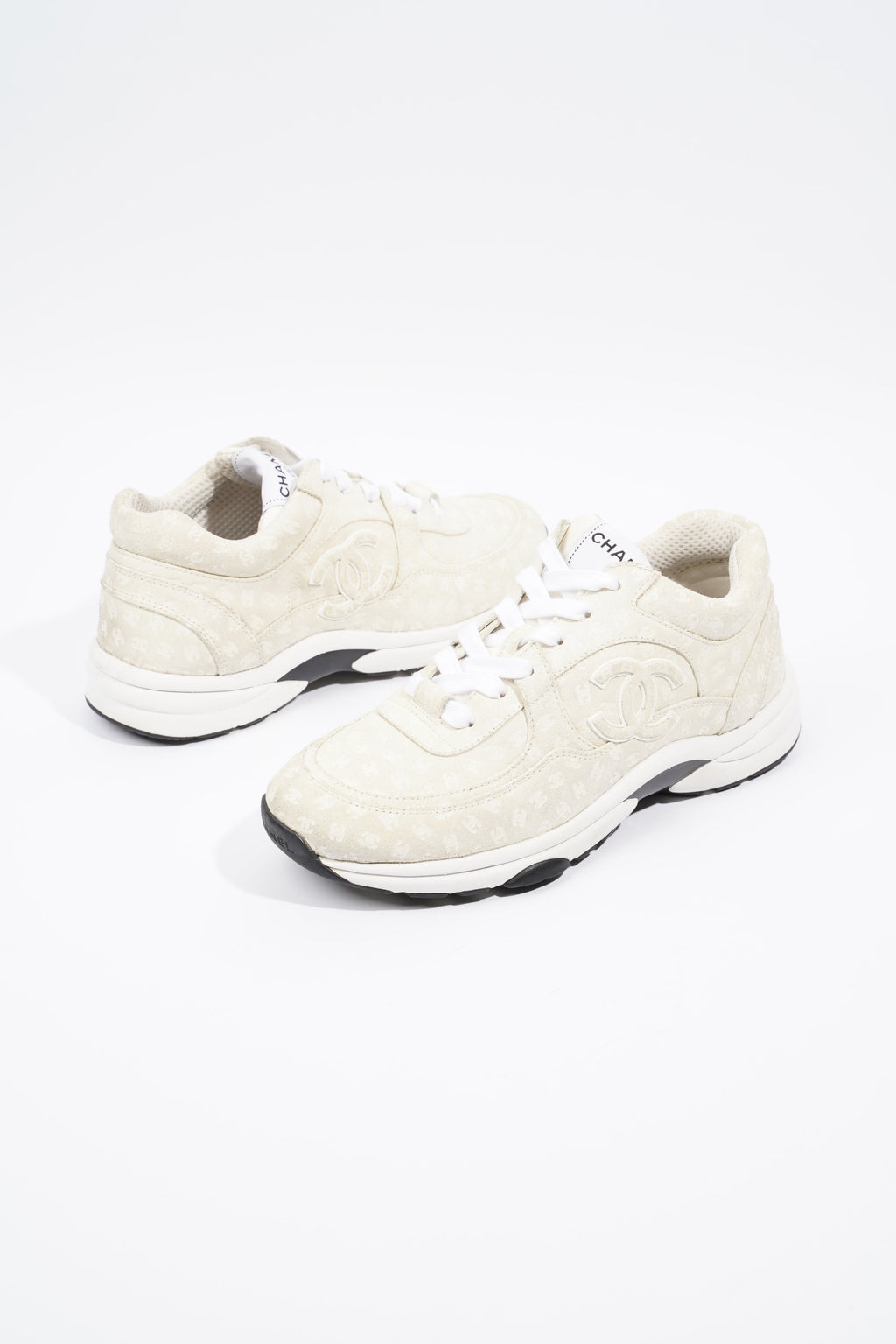 Chanel CC Logo Cream / White Suede EU 39.5 UK 6.5