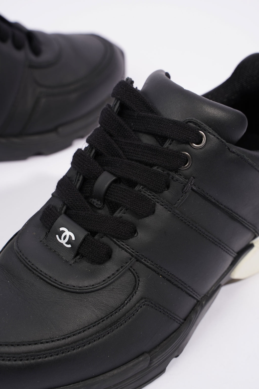 Chanel CC Logo Sneaker Black / White Leather EU 37 UK 4