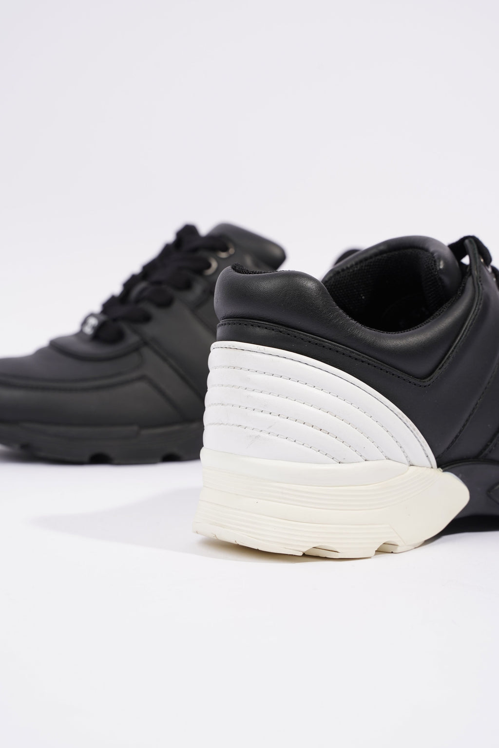 Chanel CC Logo Sneaker Black / White Leather EU 37 UK 4