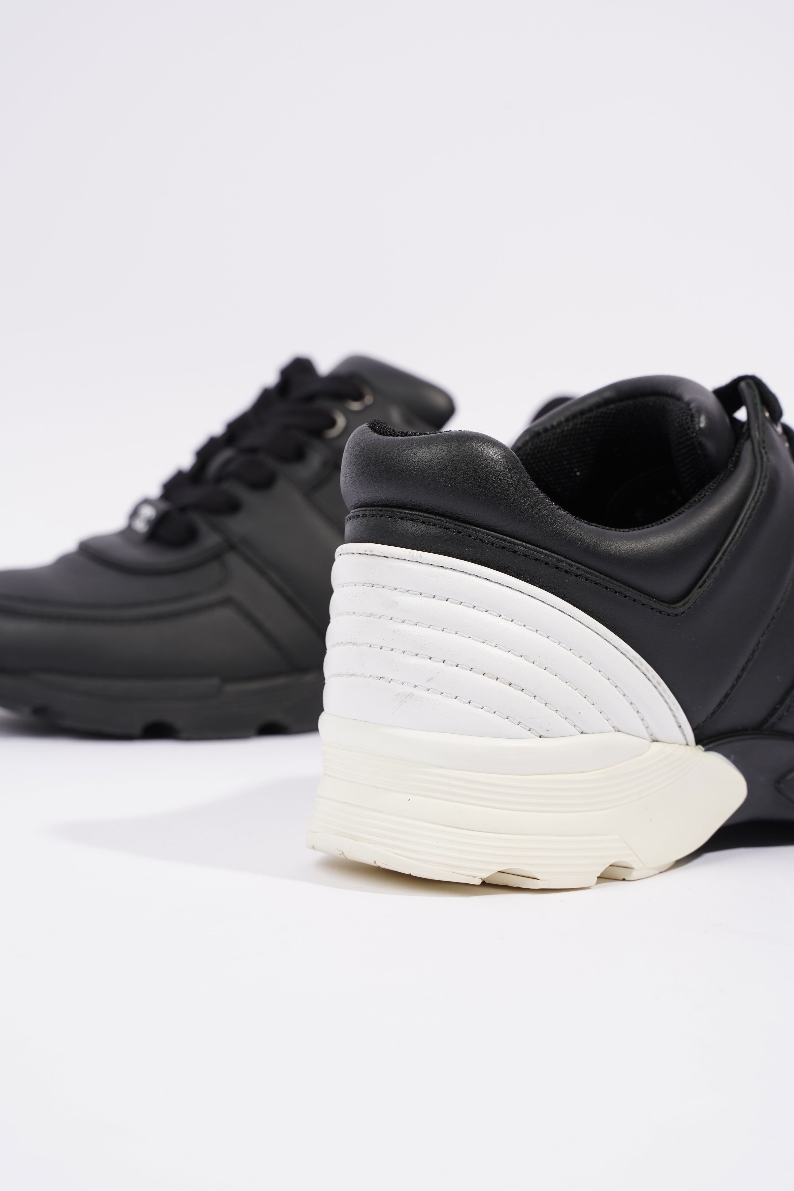 Chanel CC Logo Sneaker Black / White Leather EU 37 UK 4