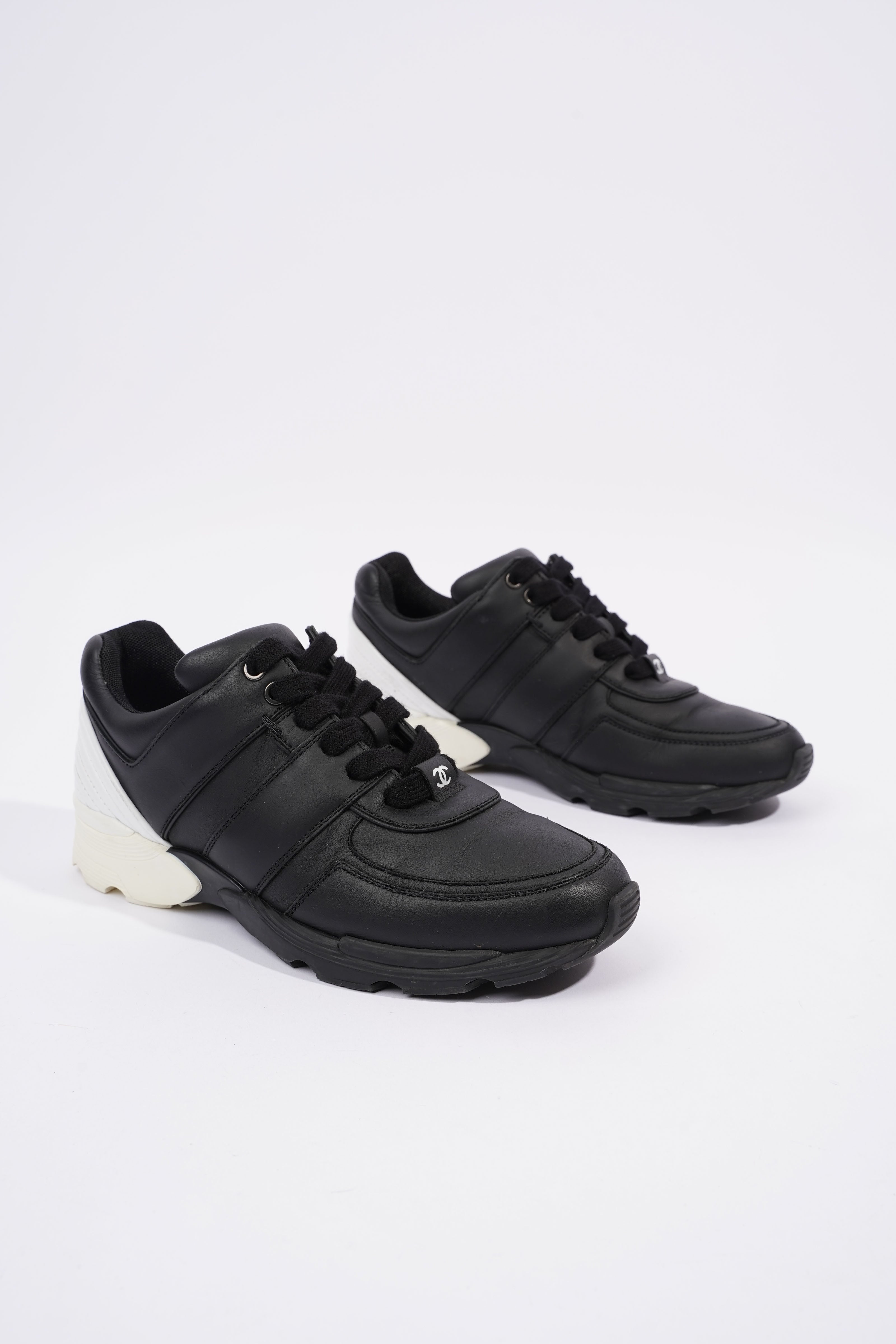 Chanel CC Logo Sneaker Black / White Leather EU 37 UK 4
