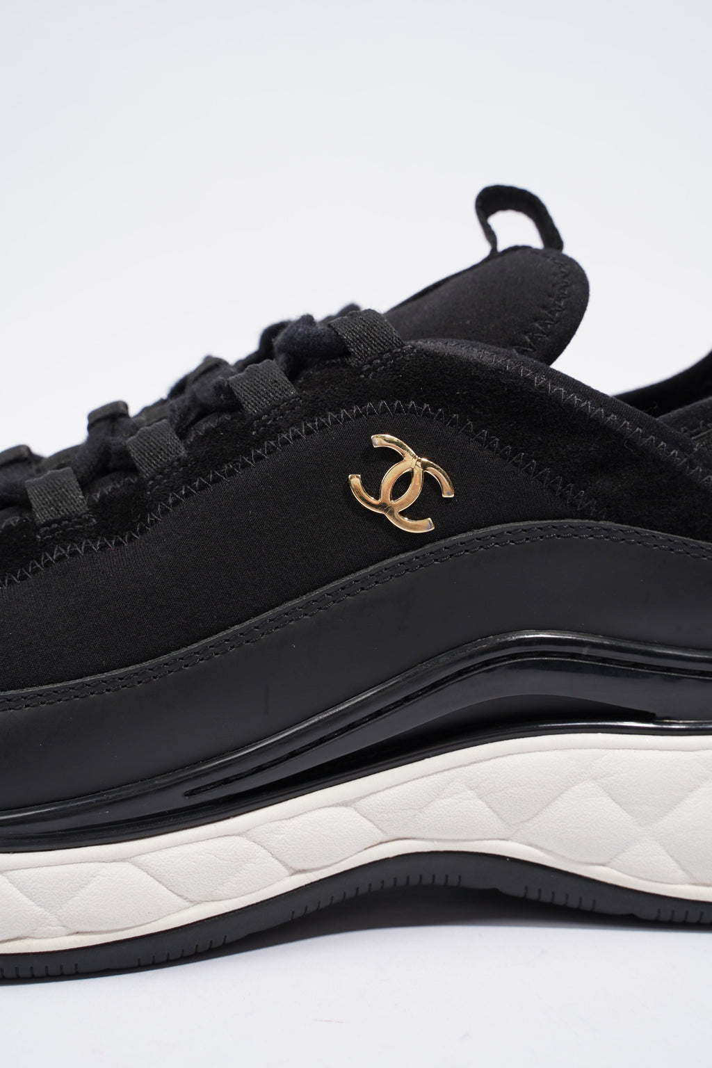 Chanel CC Logo Sneaker Black / White Fabric EU 42 UK 8