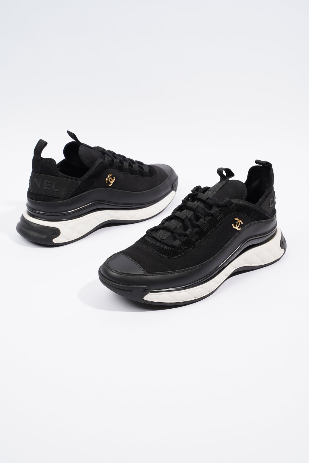 Chanel CC Logo Sneaker Black / White Fabric EU 42 UK 8