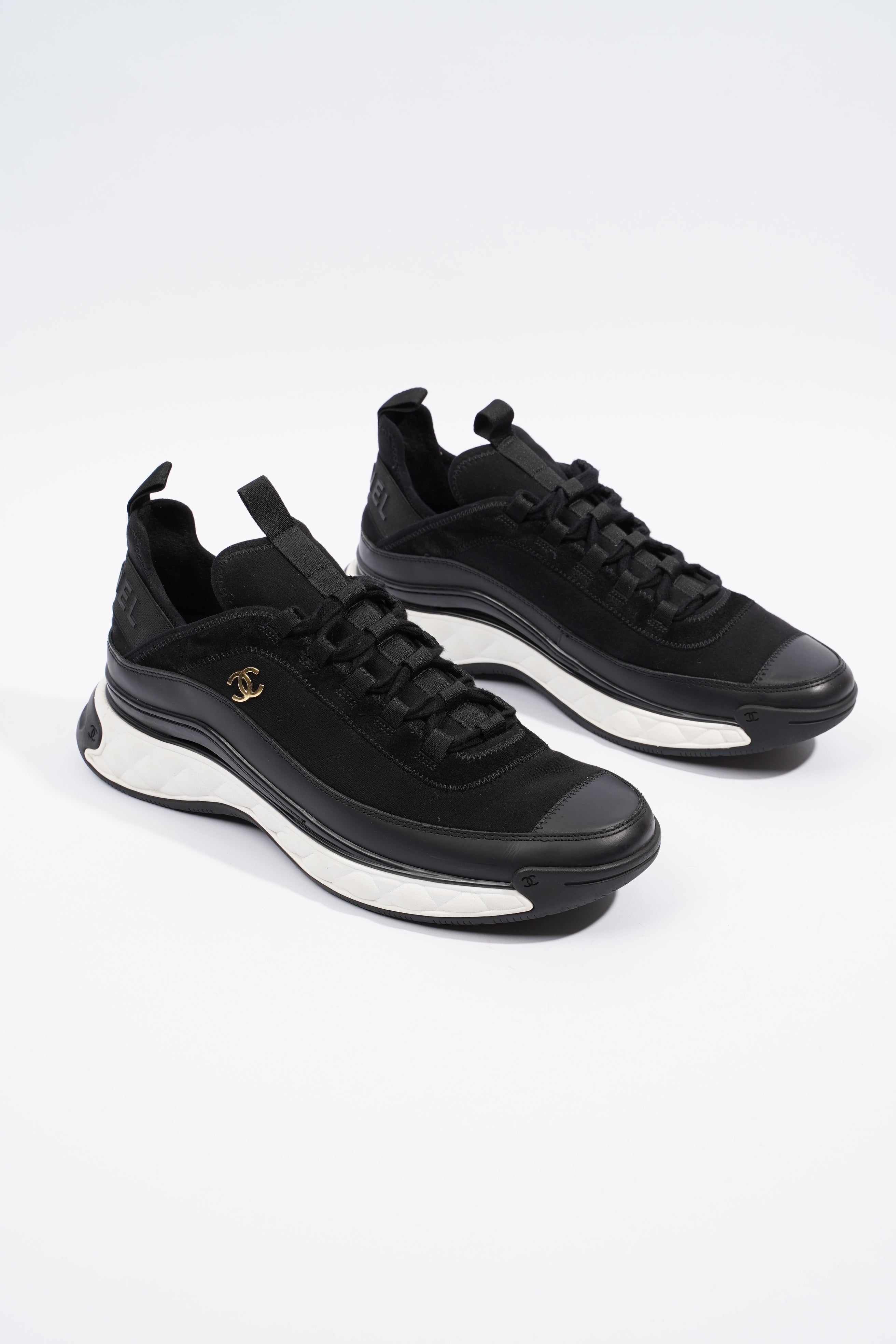 Chanel CC Logo Sneaker Black / White Fabric EU 42 UK 8