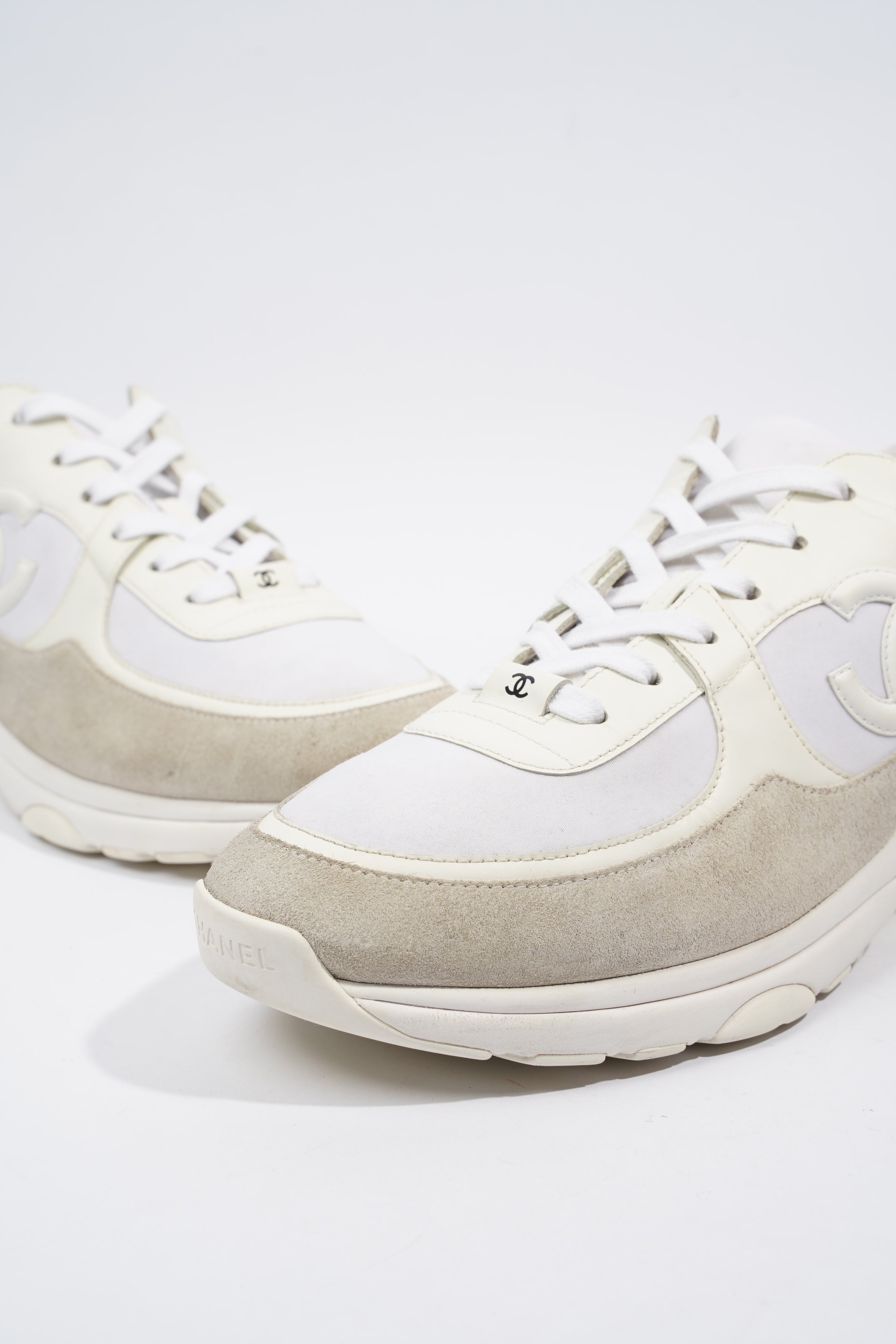 Chanel CC Logo Sneaker White Suede EU 44 UK 10