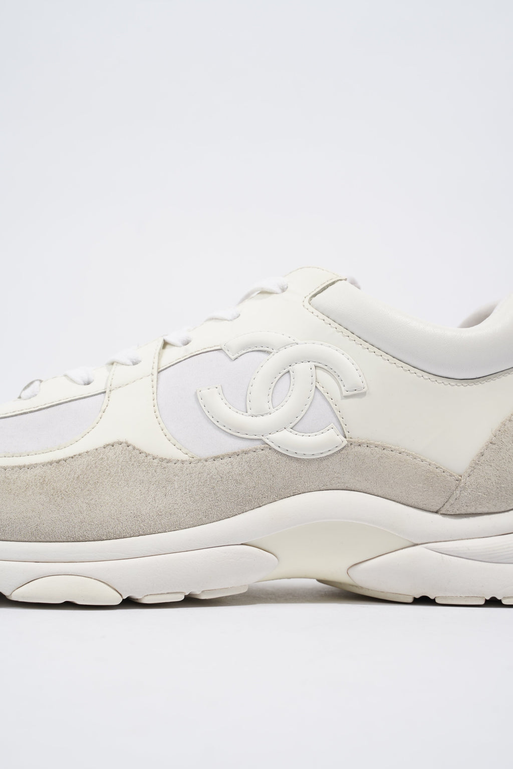 Chanel CC Logo Sneaker White Suede EU 44 UK 10