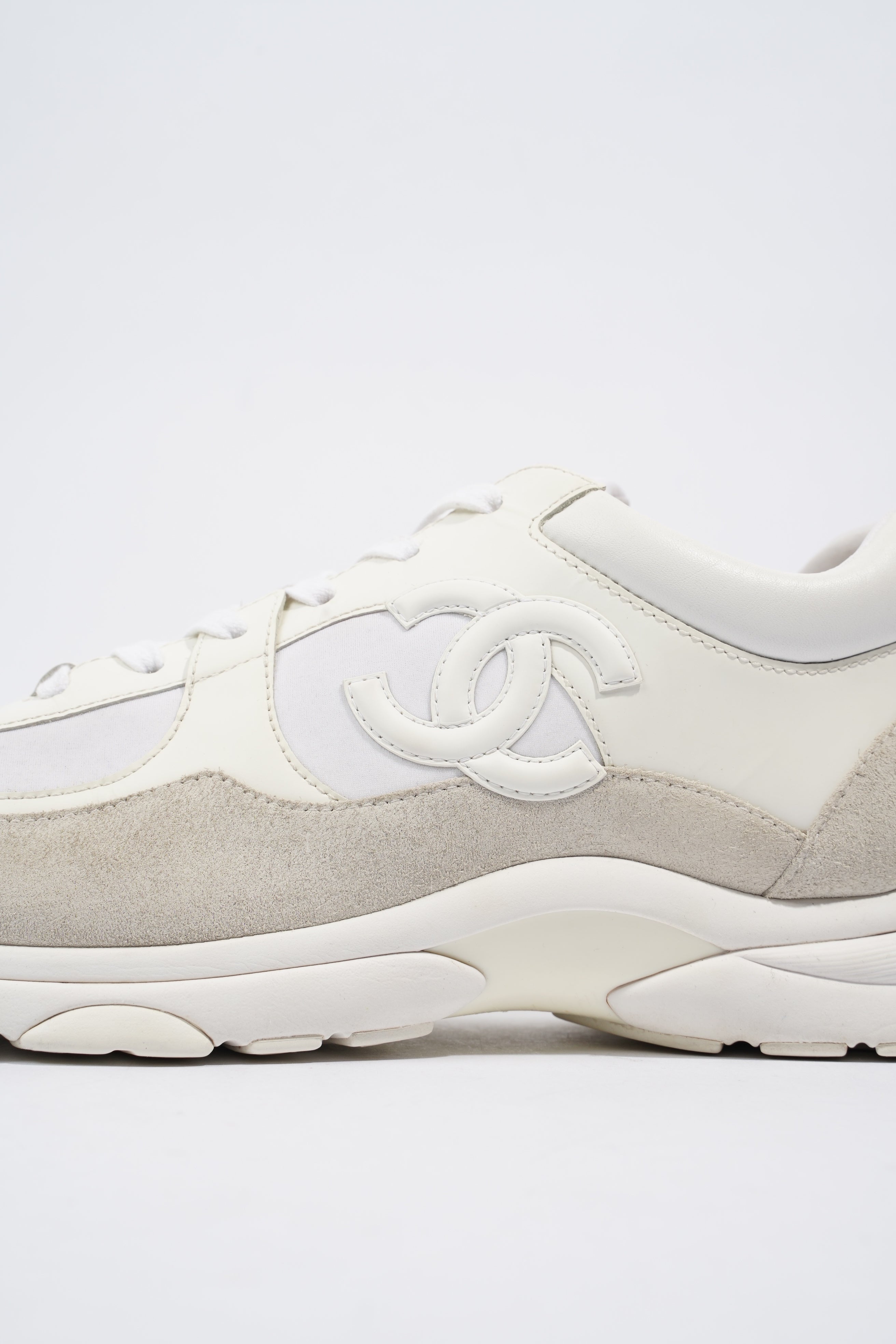 Chanel CC Logo Sneaker White Suede EU 44 UK 10