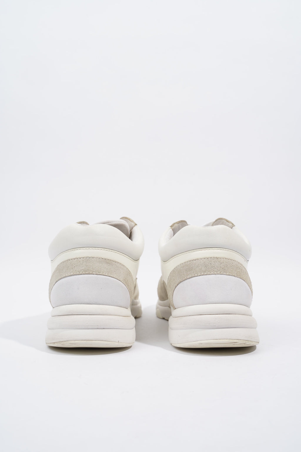 Chanel CC Logo Sneaker White Suede EU 44 UK 10