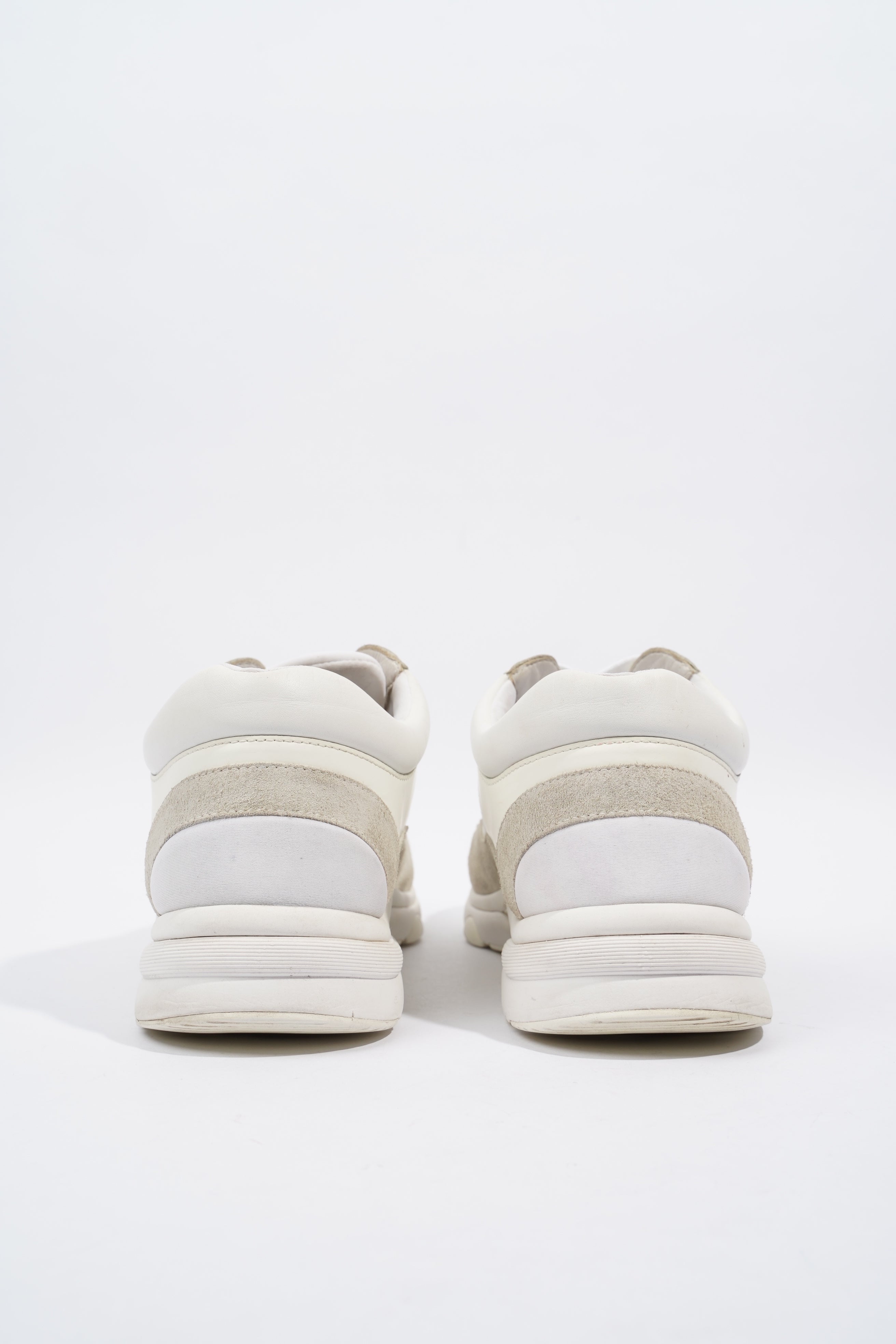Chanel CC Logo Sneaker White Suede EU 44 UK 10