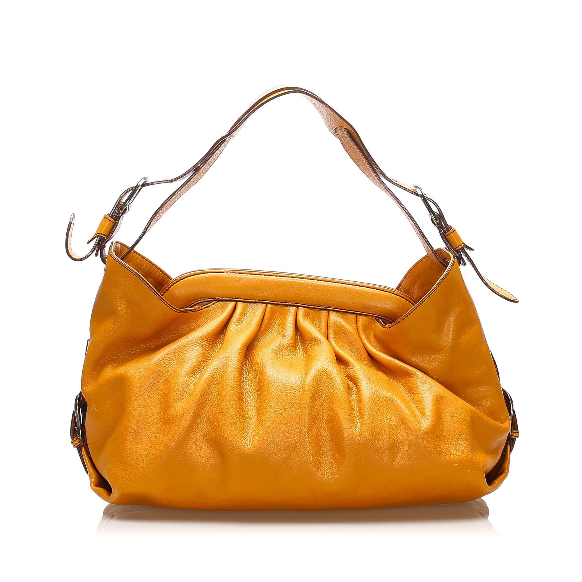 Fendi Borsa Doctor Leather Shoulder Bag (SHG-12394)