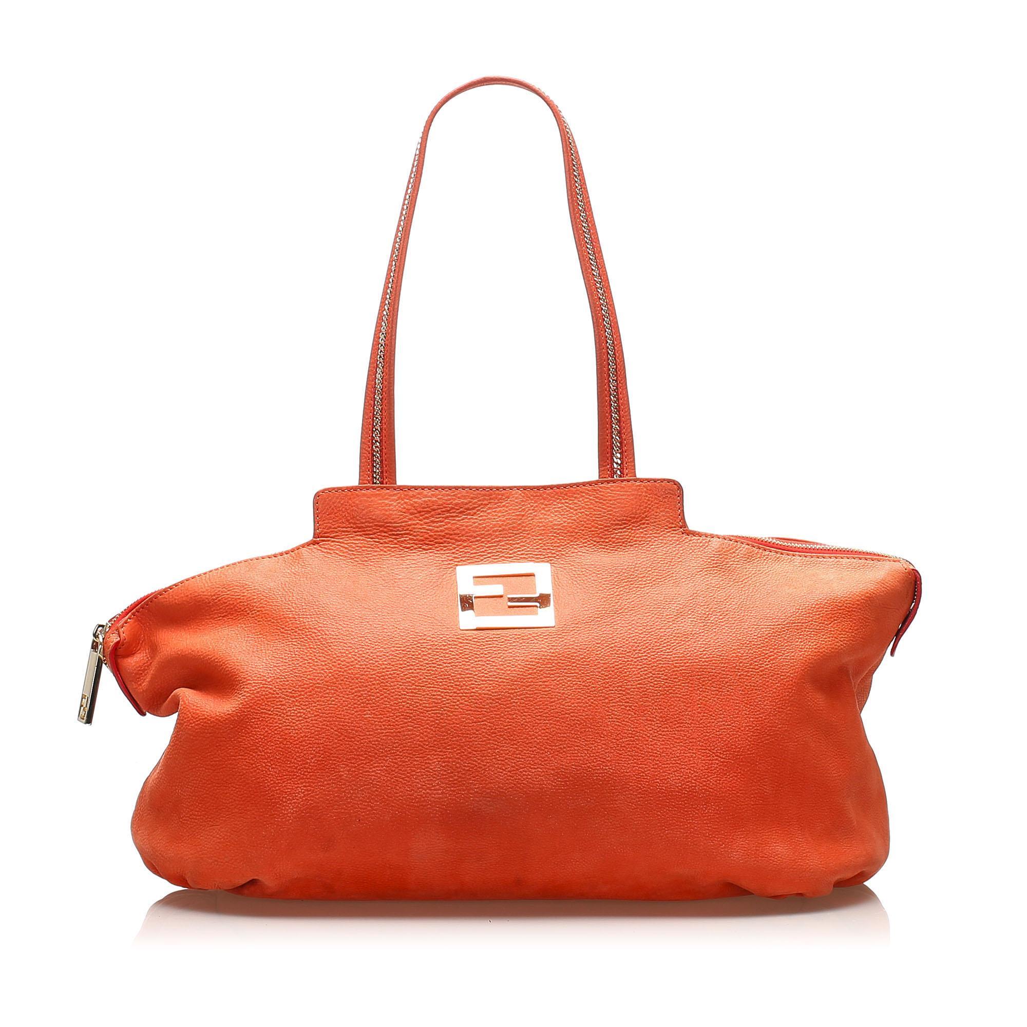 Fendi Chains Leather Tote Bag (SHG-14409)